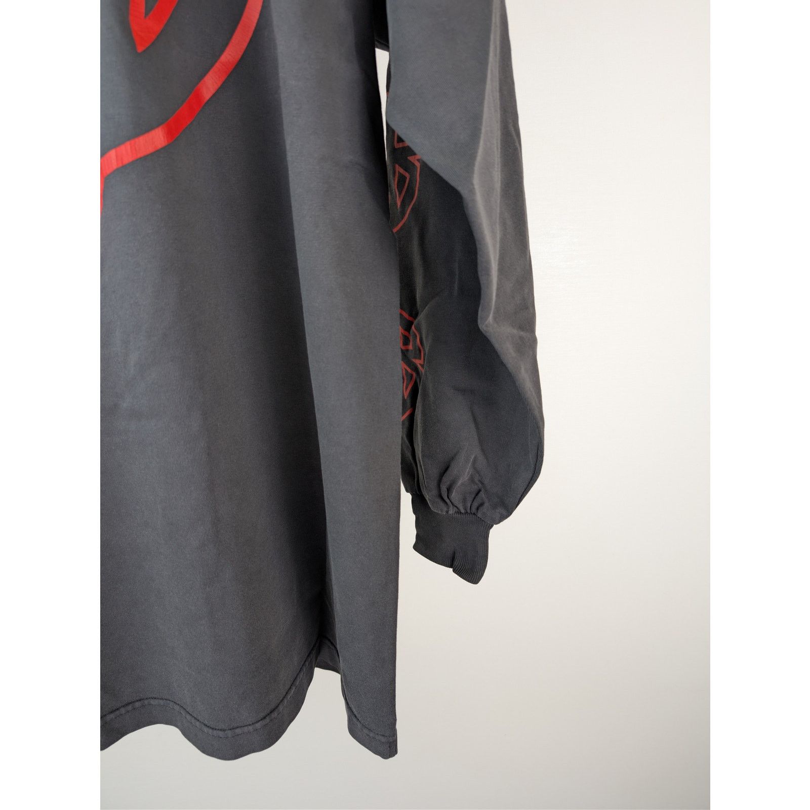 Balenciaga o1rshd1 Metal BB Vintage Jersey L/S Large Fit T-Shirt Black Size US S / EU 44-46 / 1 - 13 Thumbnail