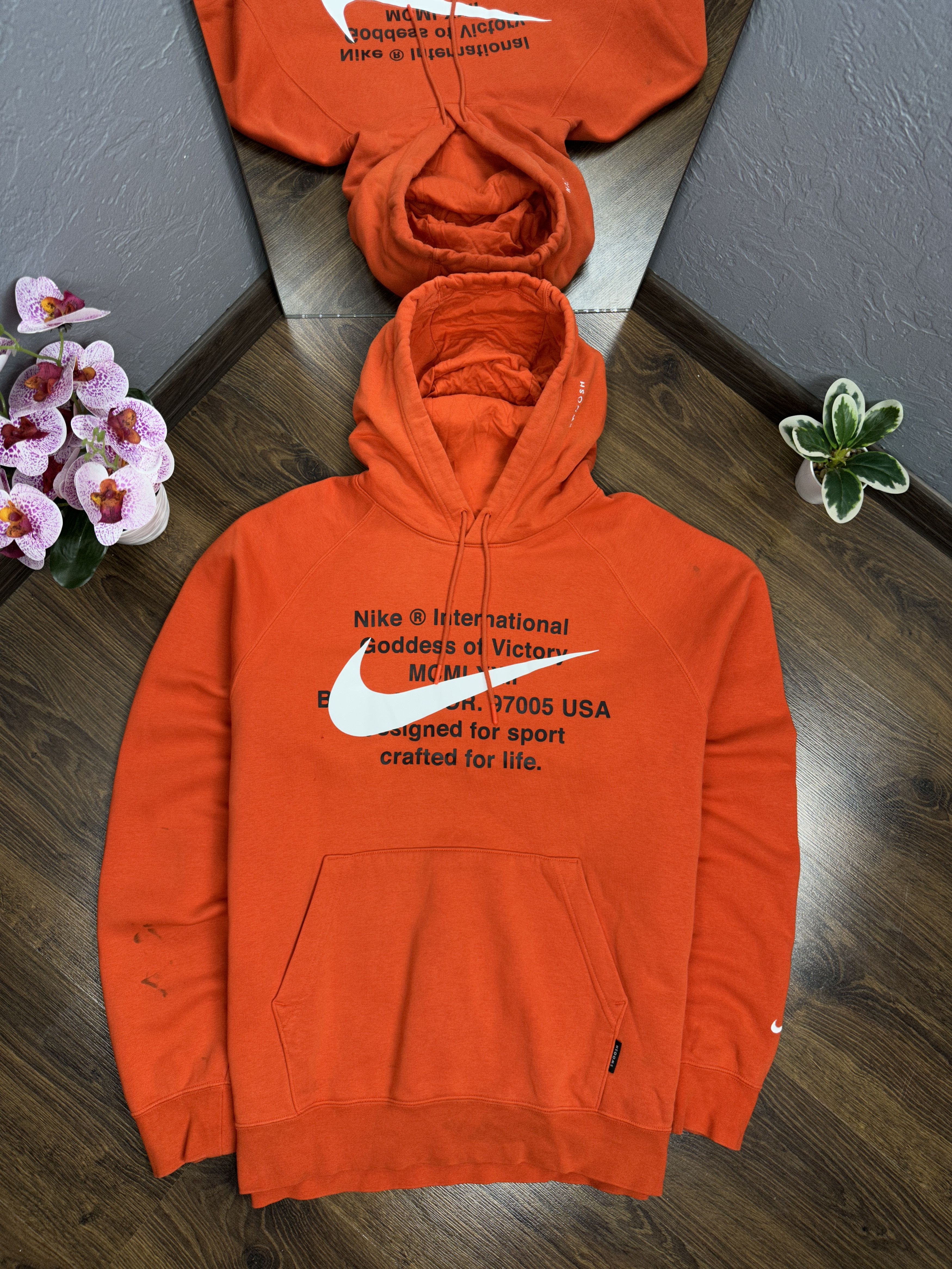Nike Nike International Mens Big Logo Hoodie Size US L / EU 52-54 / 3 - 1 Thumbnail