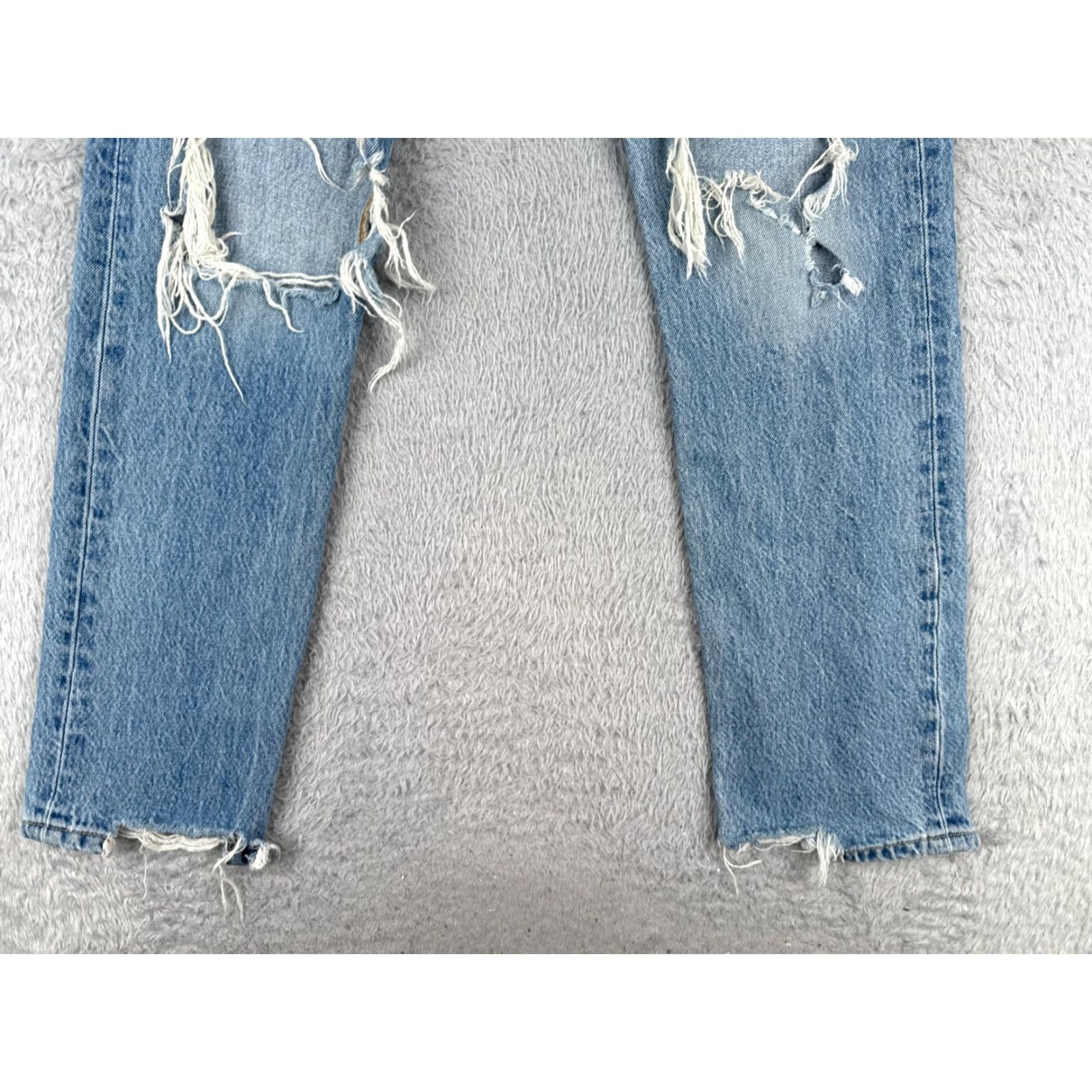 Levi's Levi's 501 Jeans Men's Regular 26x30 Blue Denim Distressed Button Fly Size US 26 / EU 42 - 2 Thumbnail
