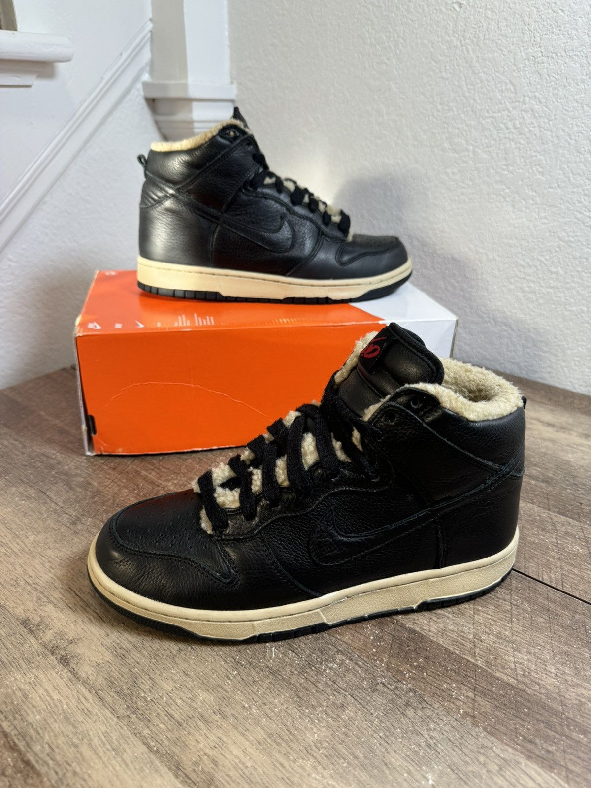 Nike Nike Dunk High Woman’s Size 9 6.0 Sherpa Prem 454054-001 Size US 9 / IT 39 - 2 Thumbnail