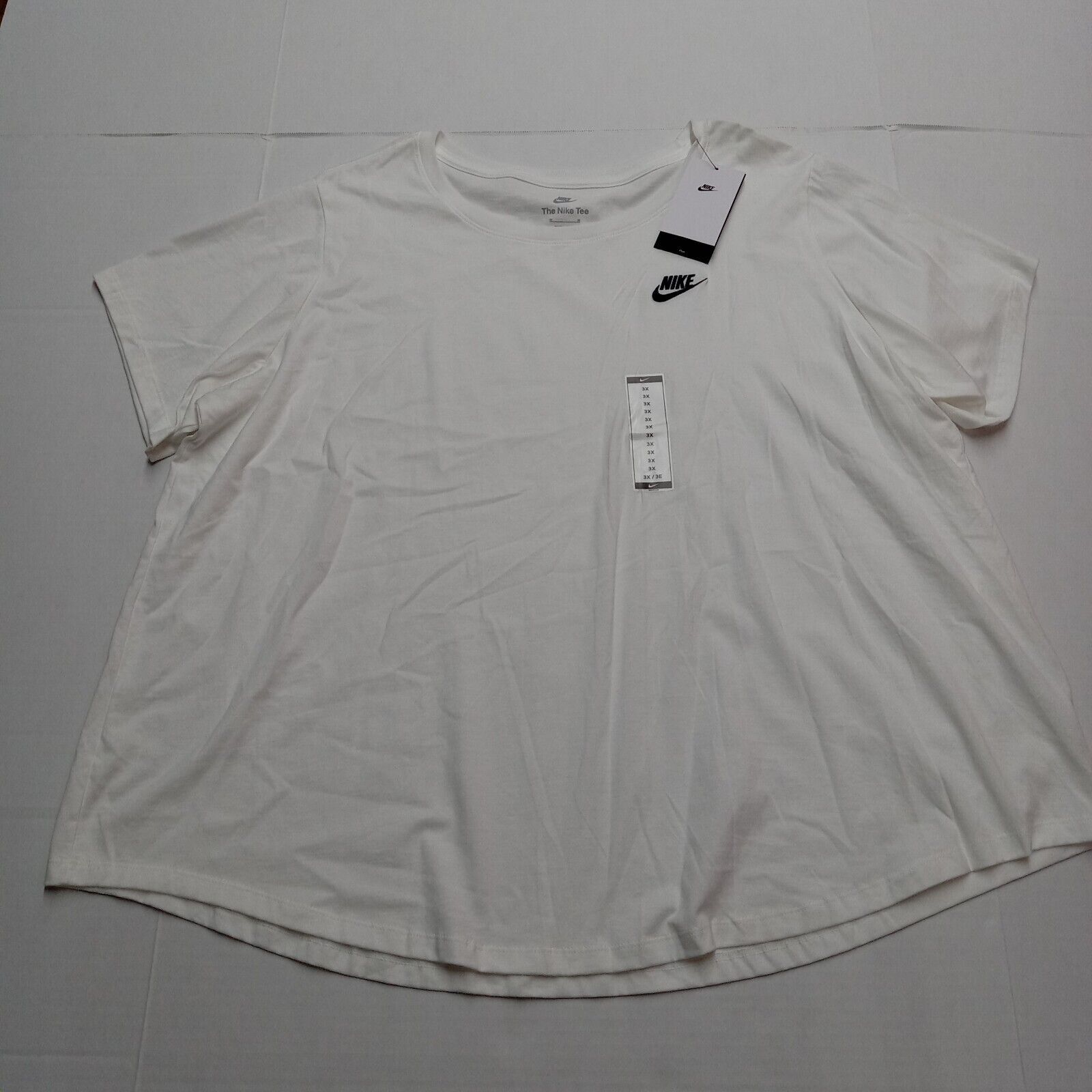 Nike Nike Women's Sportswear T-Shirt Women's 3X Plus Size White Size 3XL / US 20-22 - 3 Thumbnail