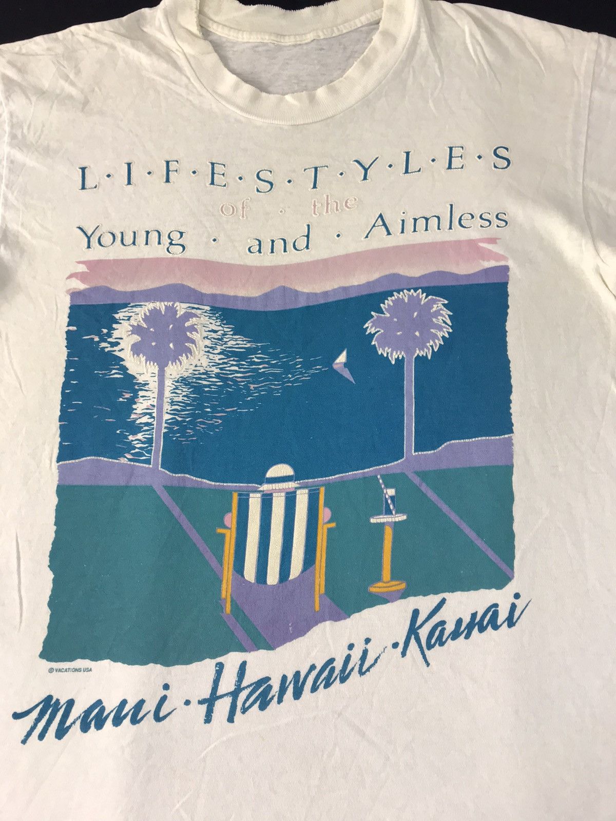 Mostly Heard Rarely Seen Lifestyle Young And Aimless Hawaii Kaui Maui Sourvenir Tee Size US M / EU 48-50 / 2 - 3 Thumbnail