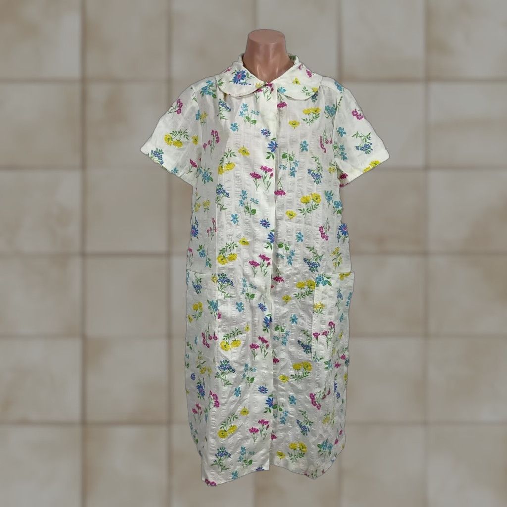 VINTAGE 70s Evelyn Pearson White Floral House Coat Dress Caftan Go-Coat L White Womens