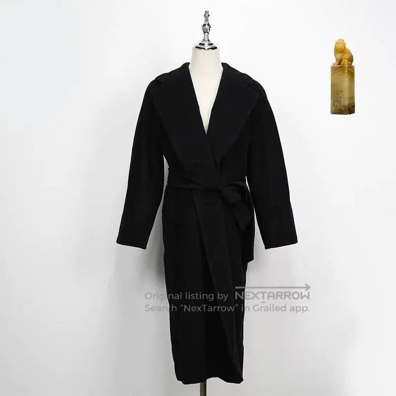 MaxMara Black Cashmere Coat for Women .