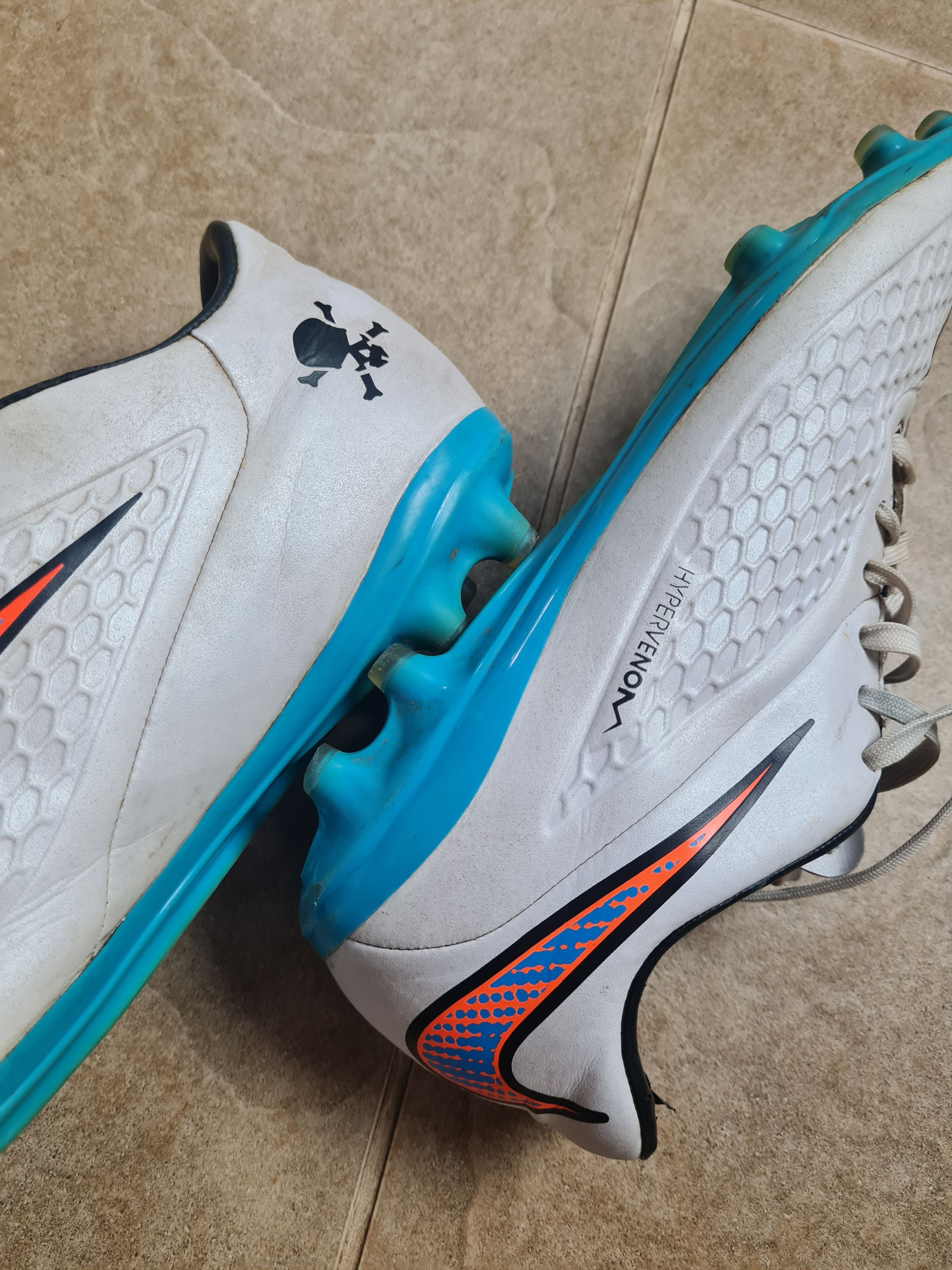 Nike Soccer cleats football boots 2014 Nike Hypervenom Phelon FG Size US 7 / EU 40 - 11 Thumbnail