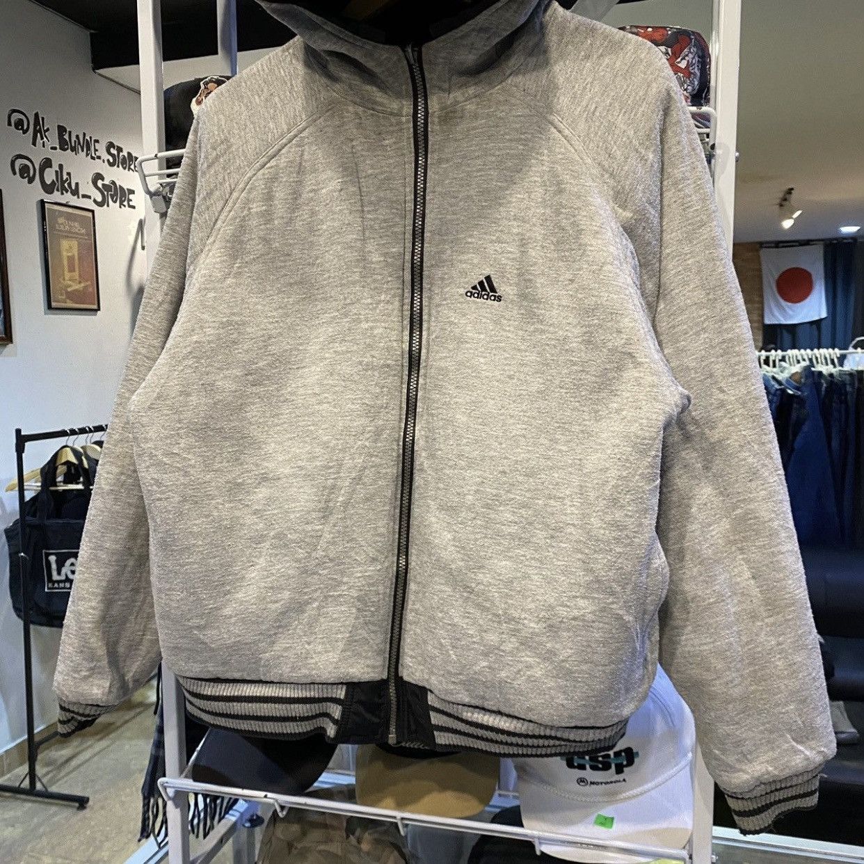 Adidas Vintage Adidas Reversible hoodie jackets Size US M / EU 48-50 / 2 - 11 Thumbnail