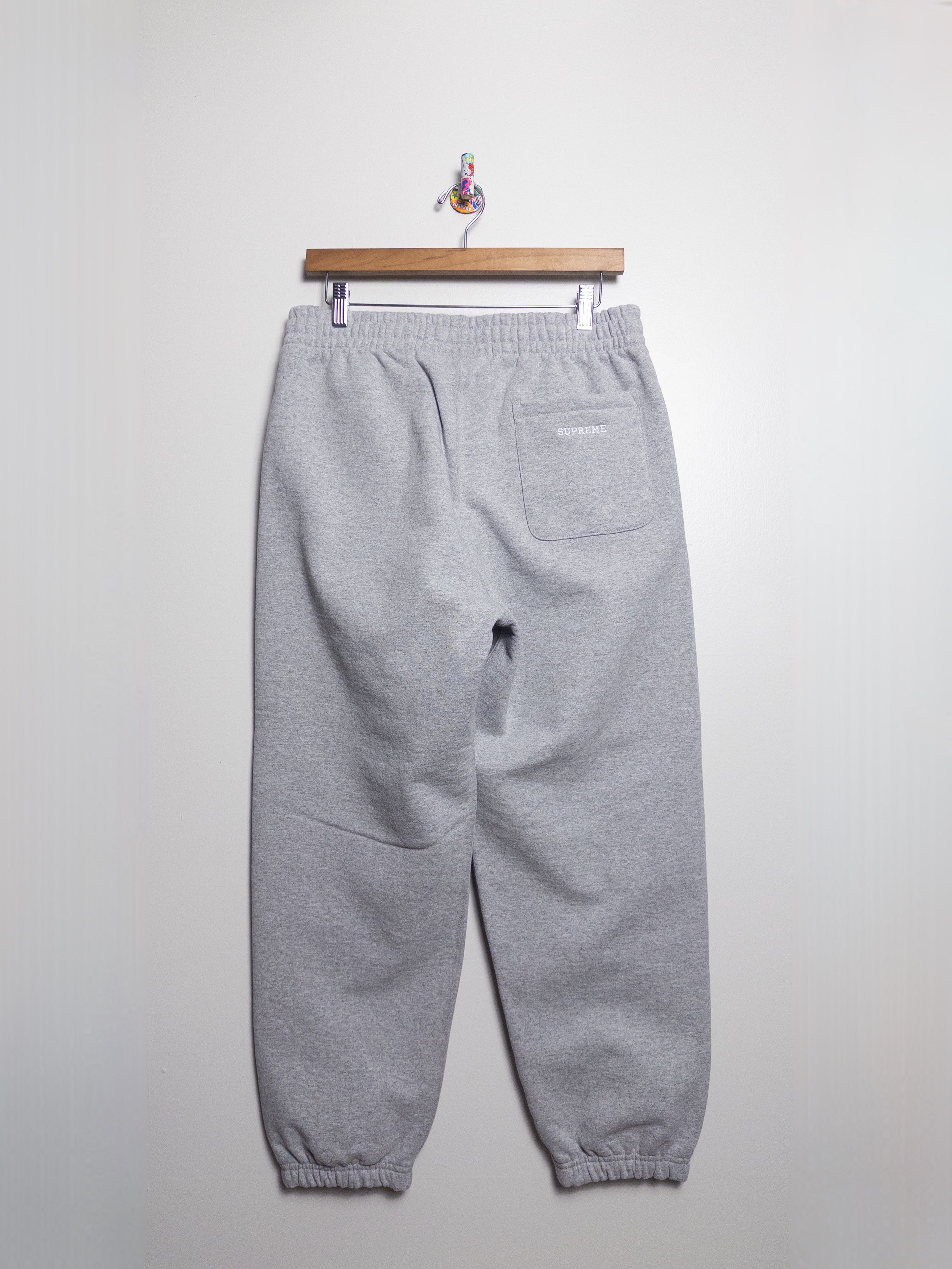 Supreme S LOGO SWEATPANTS SMALL Size US 30 / EU 46 - 2 Thumbnail