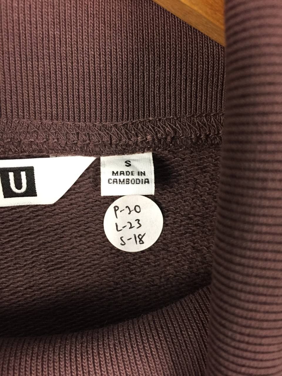 Uniqlo Uniqlo Turtleneck Minimalist Raglan Sleeves Boxy Sweatshirt Size US S / EU 44-46 / 1 - 9 Thumbnail