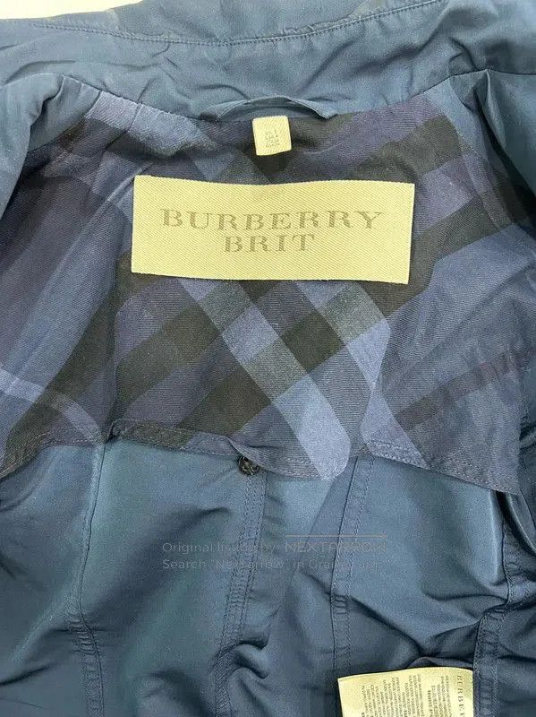 Burberry Burberry Women's Short Navy Spring Autumn Trench Coat. Size S / US 4 / IT 40 - 6 Thumbnail