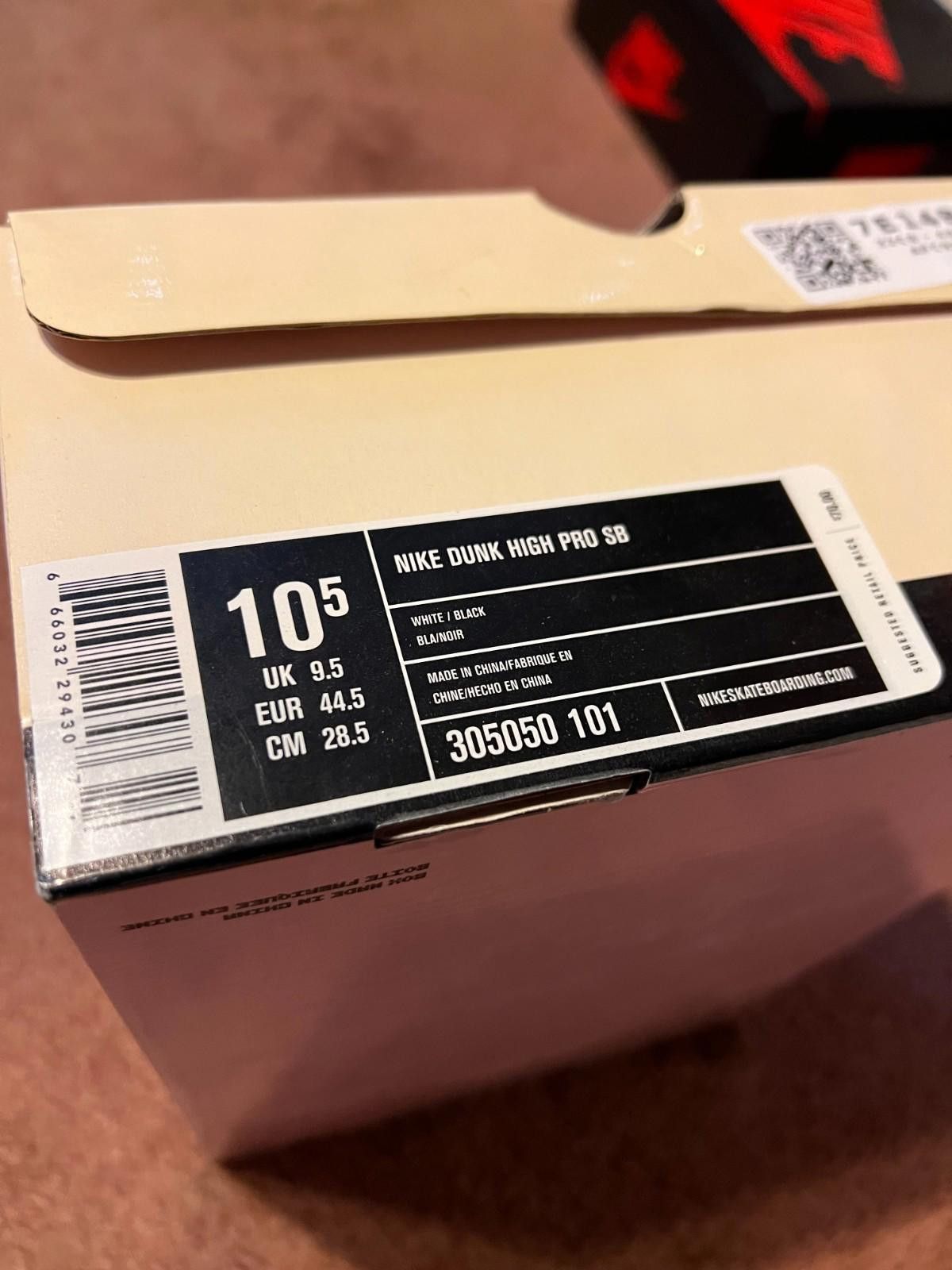 Nike 2004 Nike SB Dunk High Daniel Shimizu 305050-101 US10.5 Size US 10.5 / EU 43-44 - 2 Thumbnail