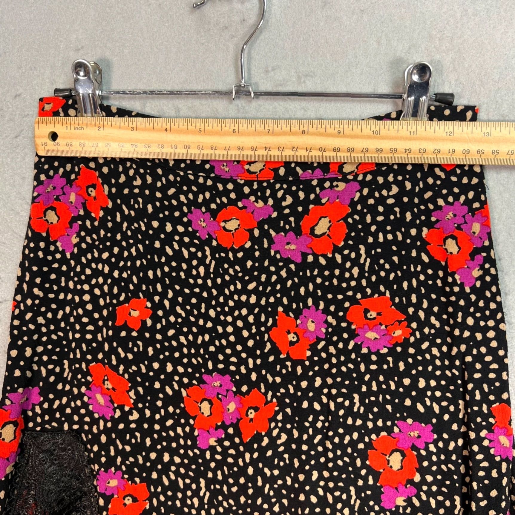 Urban Outfitters Urban Outfitters Womens XS Floral & Polka Dot Lace Trim Mini Skirt - Black, Short, Summer, Spring, Regular, Casual, Floral Pattern, Skirt, Women, XS Size 26" / US 2 / IT 38 - 5 Thumbnail