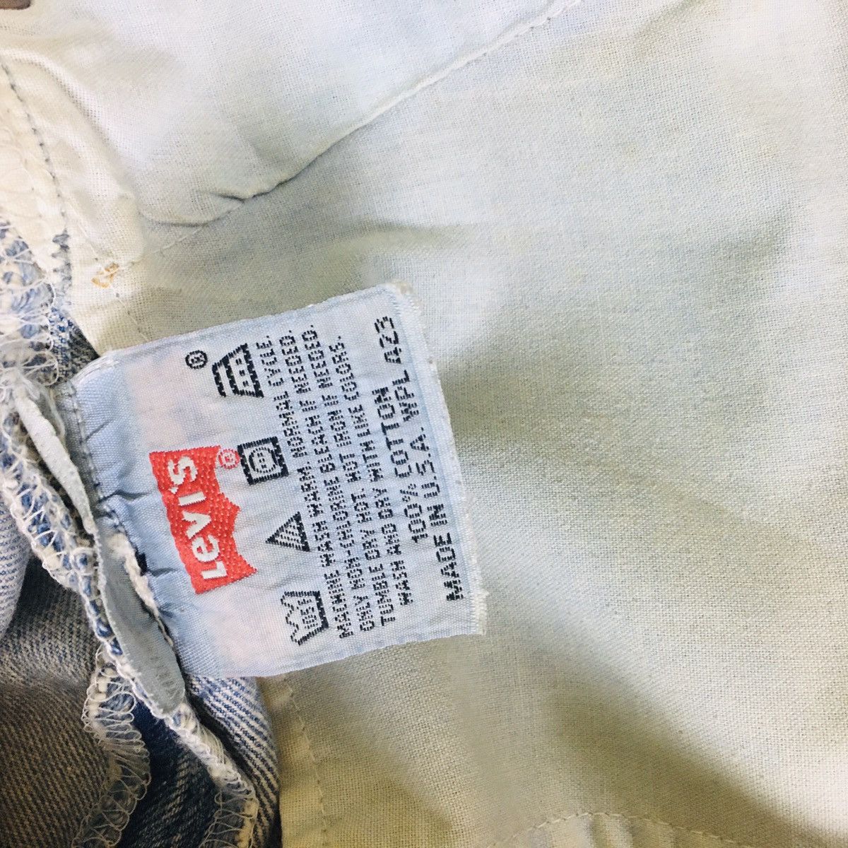 Levi's Vintage Clothing Vintage 90s Levi’s 501 Distress Size US 38 / EU 54 - 11 Thumbnail