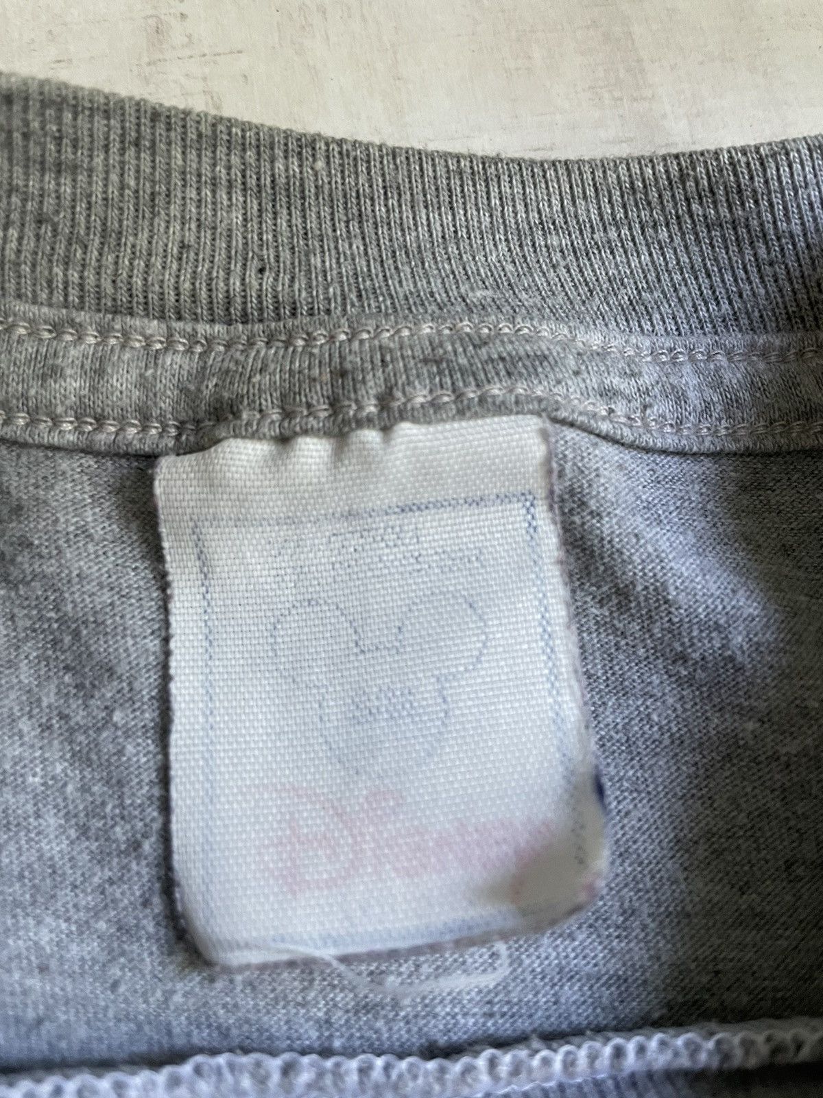 Disney Vintage Disneyland 1997 Mickey Mouse T-Shirt Grey RARE Size US S / EU 44-46 / 1 - 5 Thumbnail