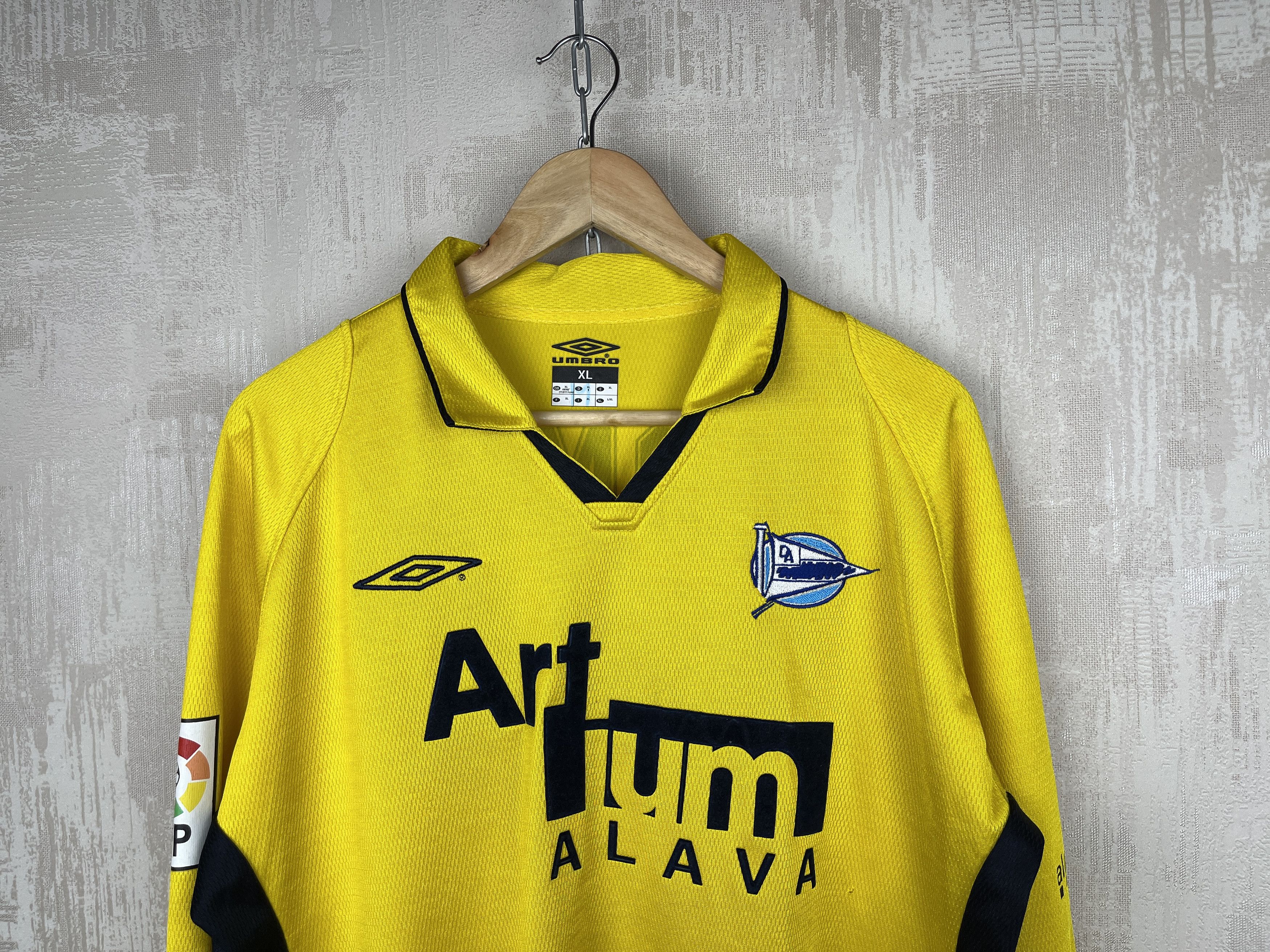 Umbro 2002/03 Alaves Deportivo Away Football Tomic # 2 Jersey Size US XL / EU 56 / 4 - 1 Thumbnail