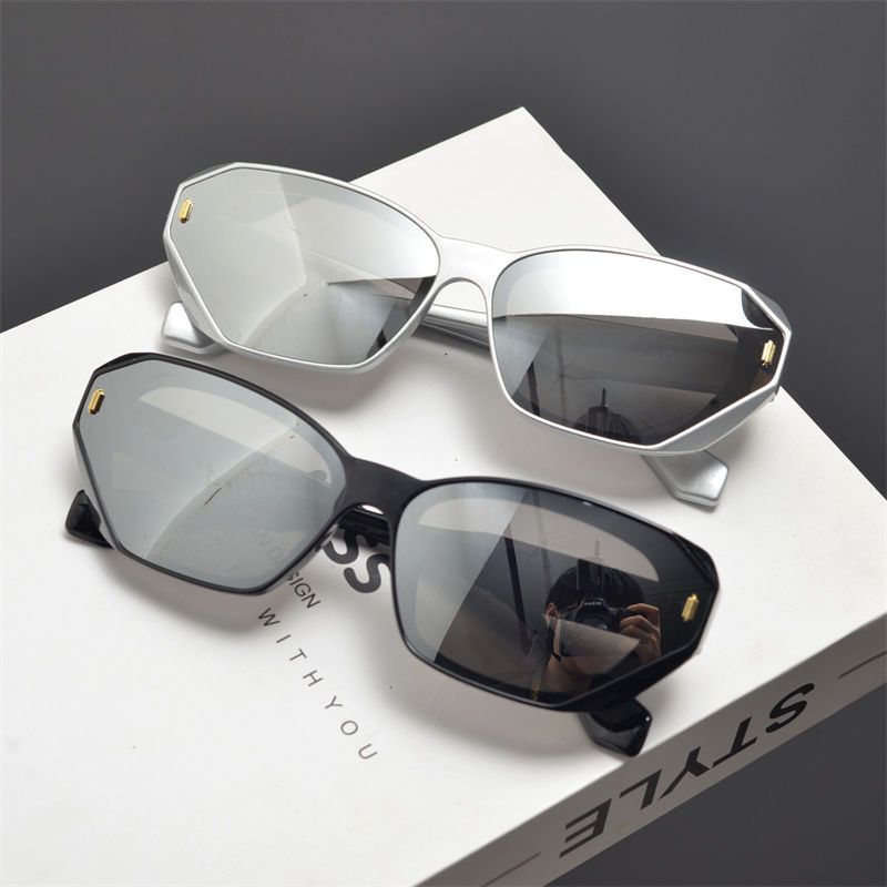 VIBE Rare Street ins style custom avant-garde sunglasses Size ONE SIZE - 3 Thumbnail