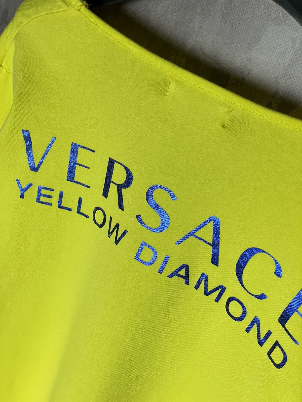 Versace × Vintage Versace Parfums line yellow diamond Y2K vintage t shirt Size M / US 6-8 / IT 42-44 - 9 Thumbnail