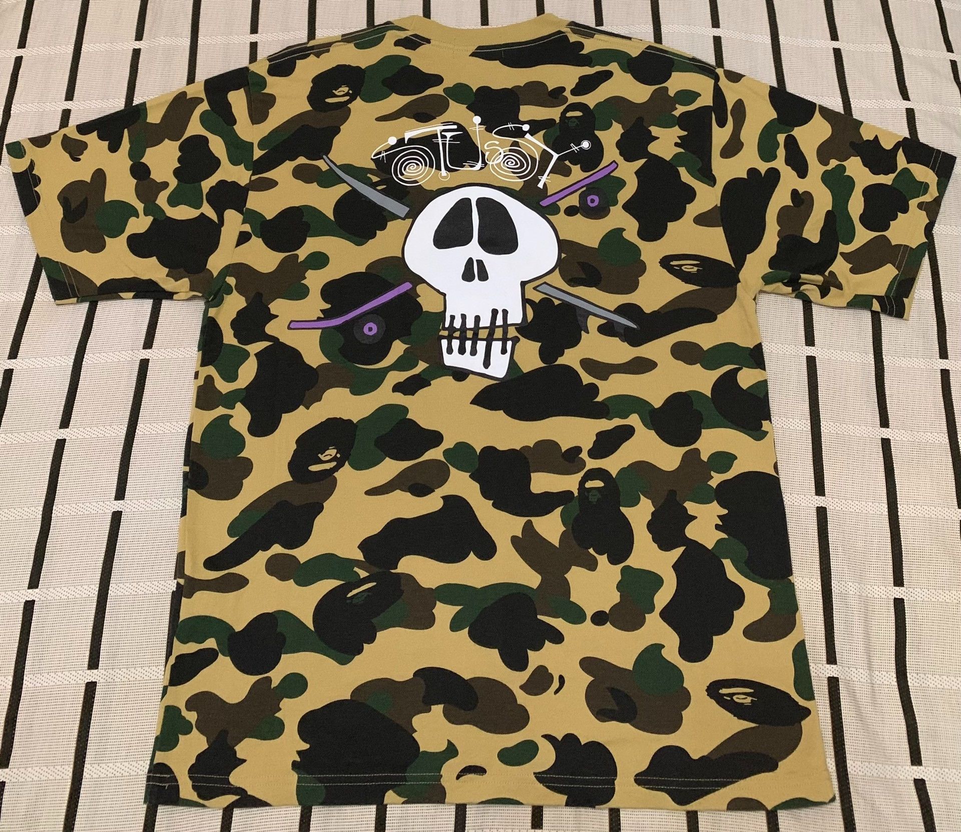 Bape Bape Camo Yellow T-Shirt M Men Size US M / EU 48-50 / 2 - 1 Thumbnail