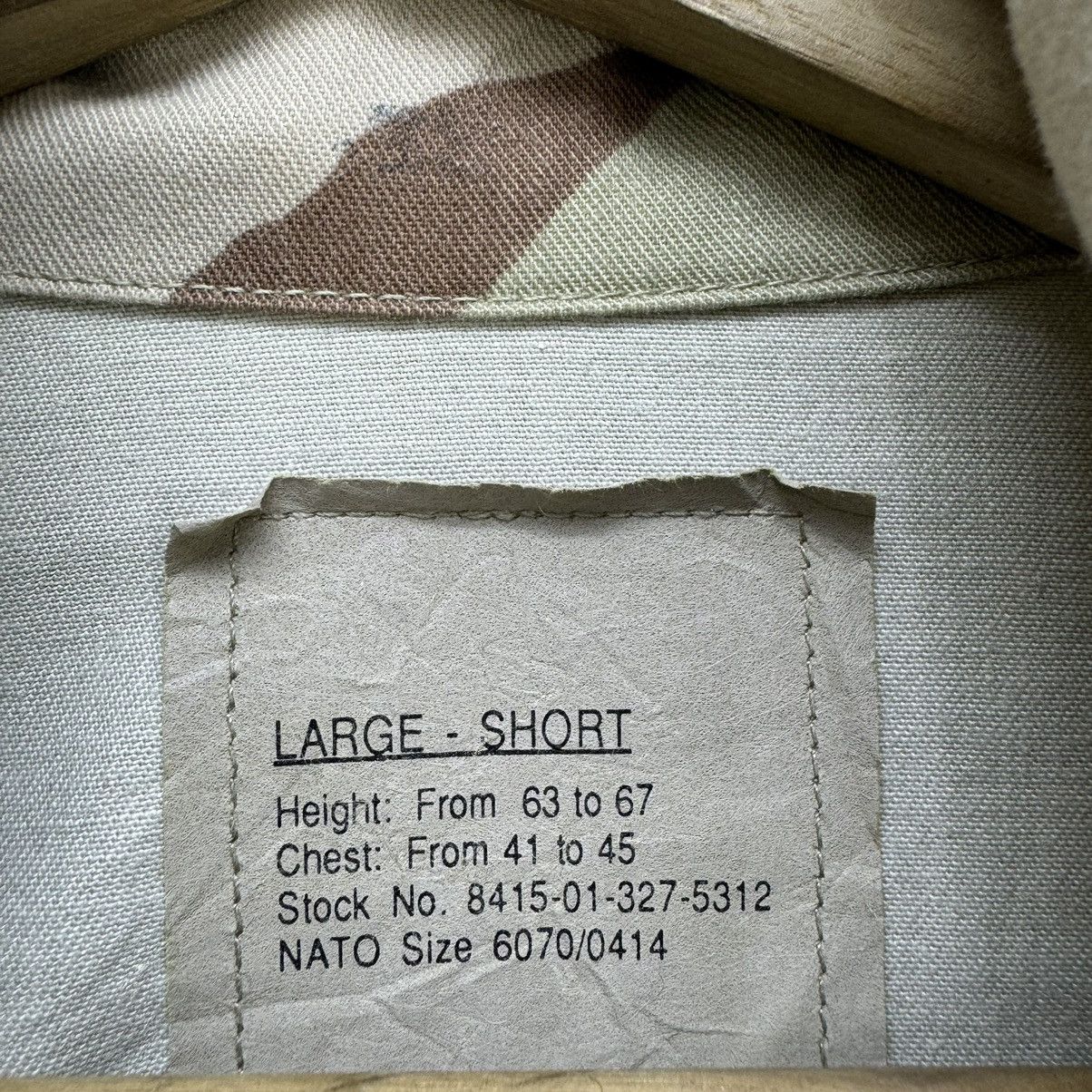 American Apparel ❄️AMERICAN DESERT CAMOUFLAGE COMBAT BUTTON SHIRTS Size US L / EU 52-54 / 3 - 9 Thumbnail