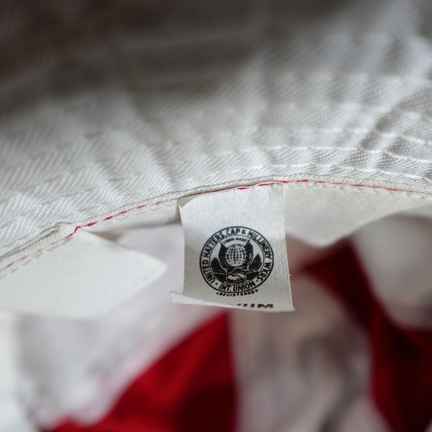 Vintage VINTAGE American Vintage Cam2 Motor Oil Bucket Hat White Red Unisex Adults Adjustable Small? Size ONE SIZE - 5 Thumbnail