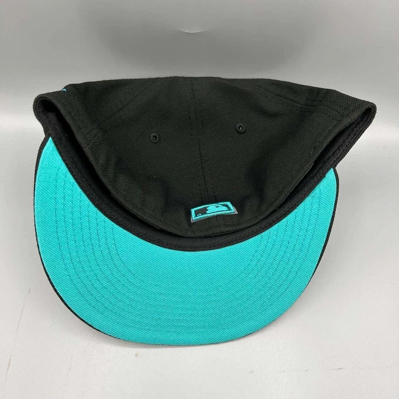 New Era Florida Marlins Hat Men 7 3/8 Black Blue MLB Fitted Cap Size ONE SIZE - 4 Thumbnail