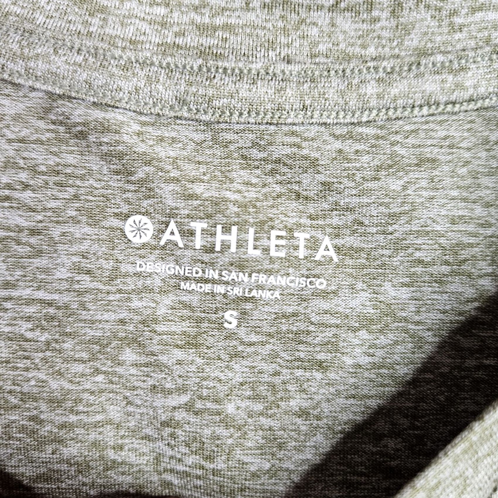 Athleta Athleta Tank Womens Sage Green Workout Gym Tank Top S Sleeveless Regular Size S Green Solid 40s? Size S / US 4 / IT 40 - 5 Thumbnail