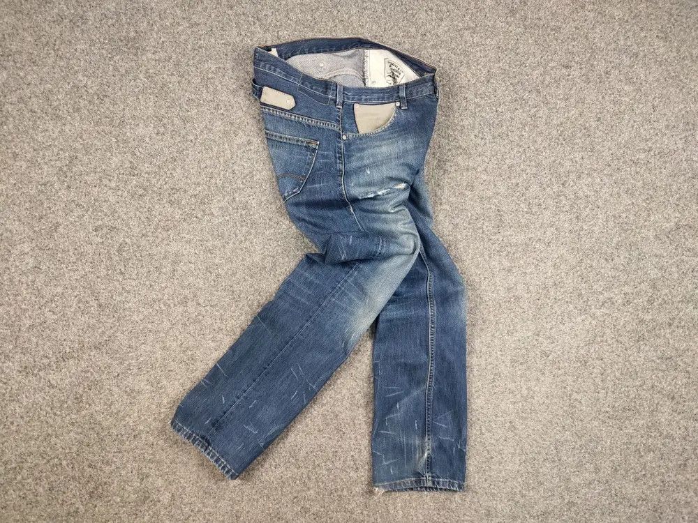 Levi's Vintage 90's levi's 504 straight Distressed Blue Denim Jeans Size US 33 - 7 Thumbnail
