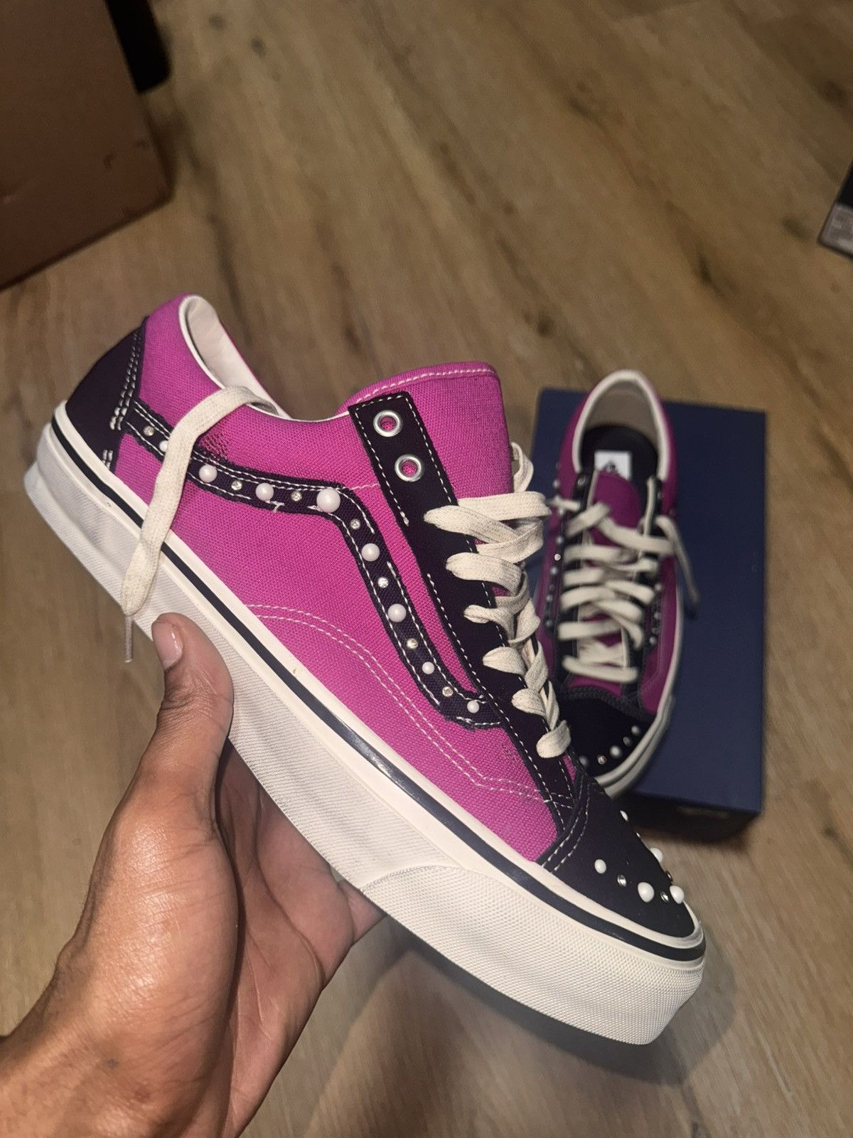 XL TRUE RELIGION SWEATPANTS RED