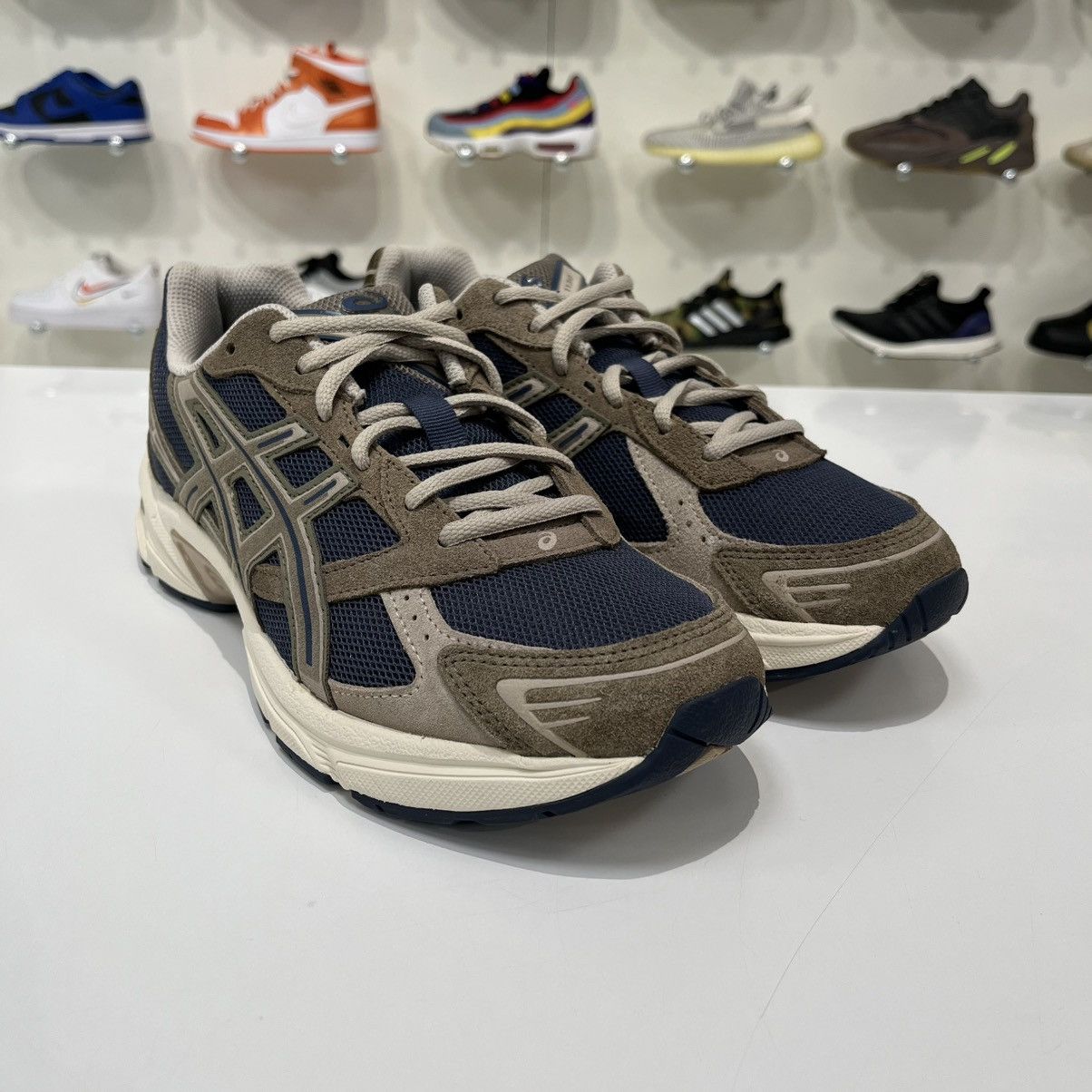 Asics Asics Gel-1130 Black Carbon Size US 8 / EU 41 - 7 Thumbnail