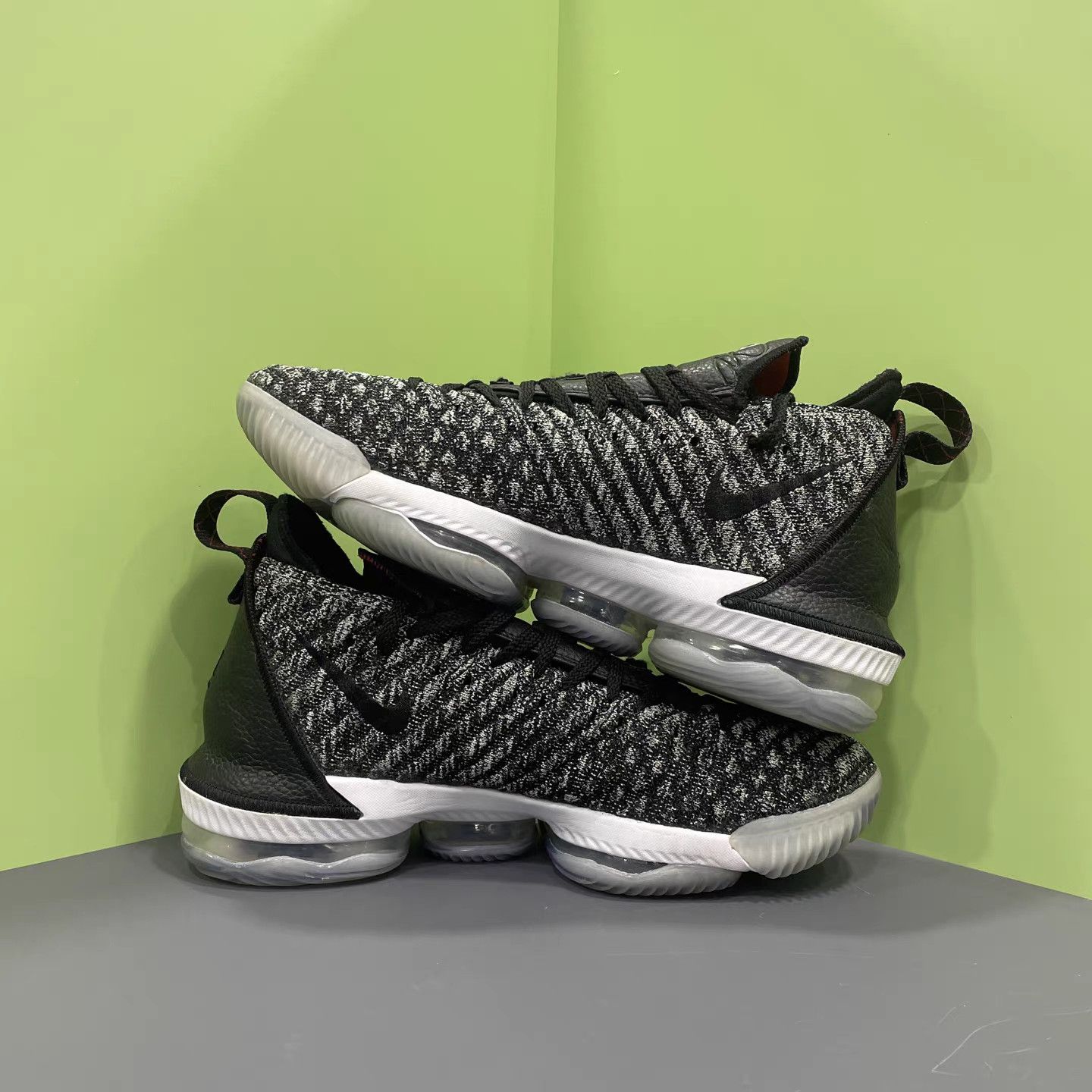 Nike Nike LeBron 16 Basketball Shoes K15 Size US 9.5 / EU 42-43 - 5 Thumbnail