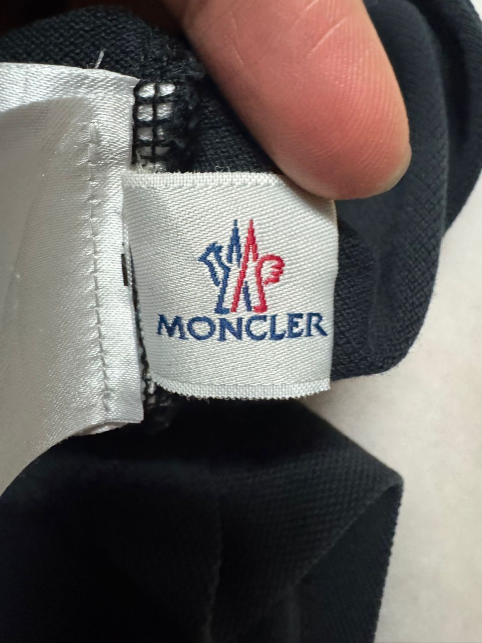 Moncler MONCLER NICE SUNFADED BLACK LOGO STRIPE POLO TEE Size US M / EU 48-50 / 2 - 7 Thumbnail