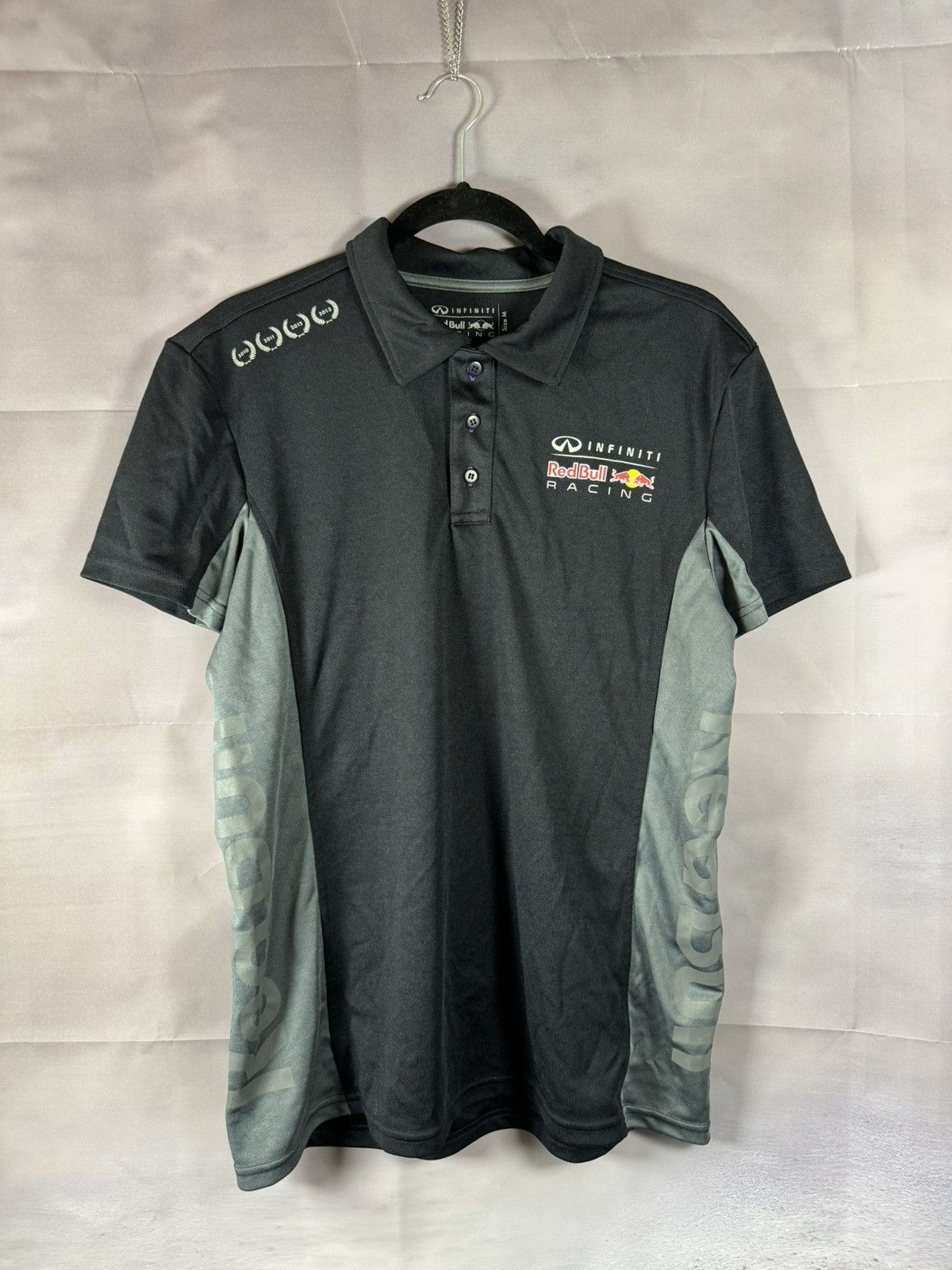 Formula 1 × Red Bull Infiniti Red Bull Racing Team Formula 1 Jersey Polo Tee M sz Size US M / EU 48-50 / 2 - 1 Thumbnail