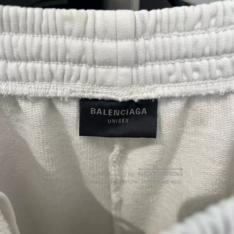 Balenciaga Balenciaga Size S White double B logo shorts Size US 27 - 4 Thumbnail