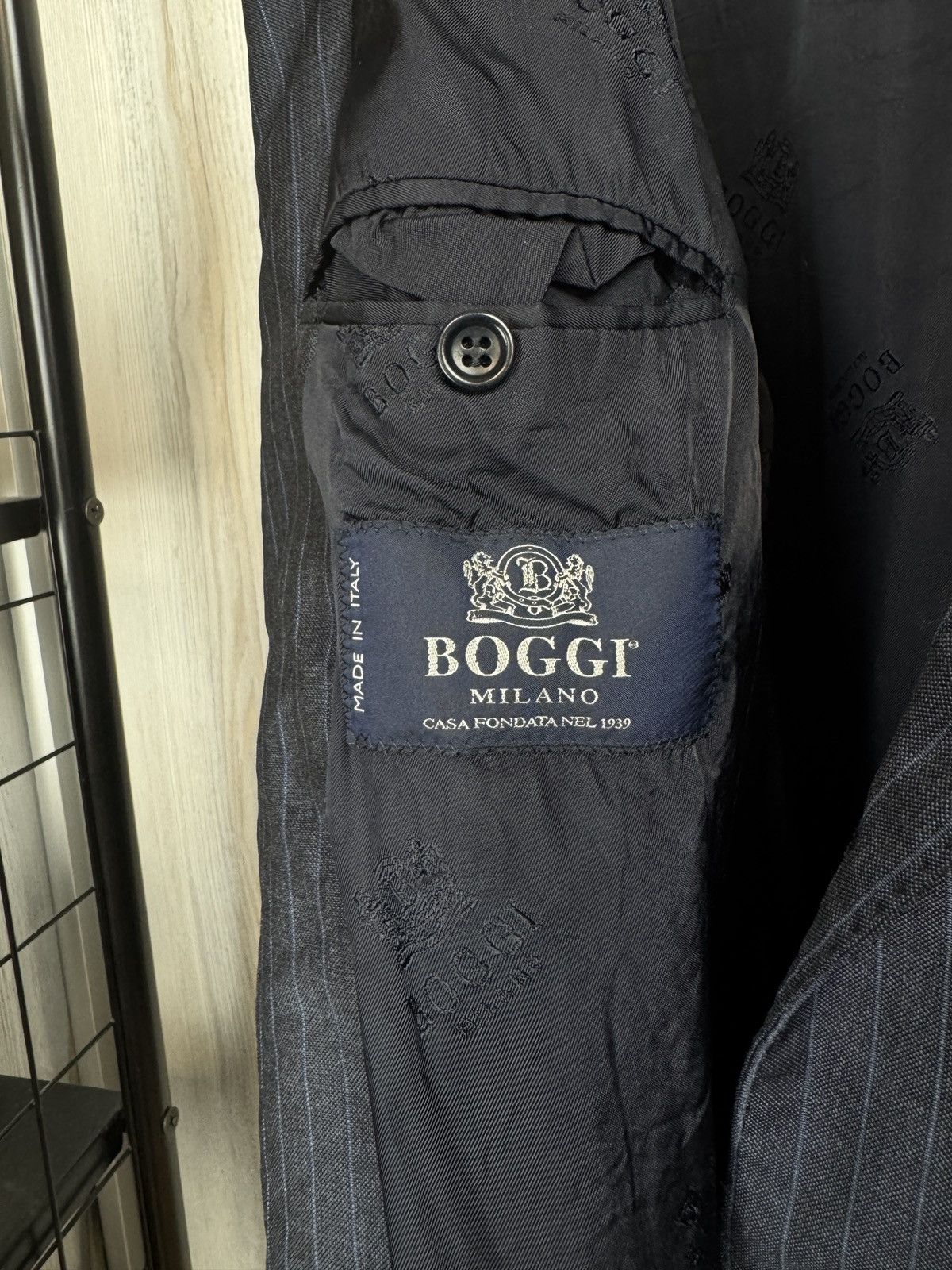 Boggi Boggi Milano vintage wool navy blue striped 3 button suit Size 46R - 11 Thumbnail