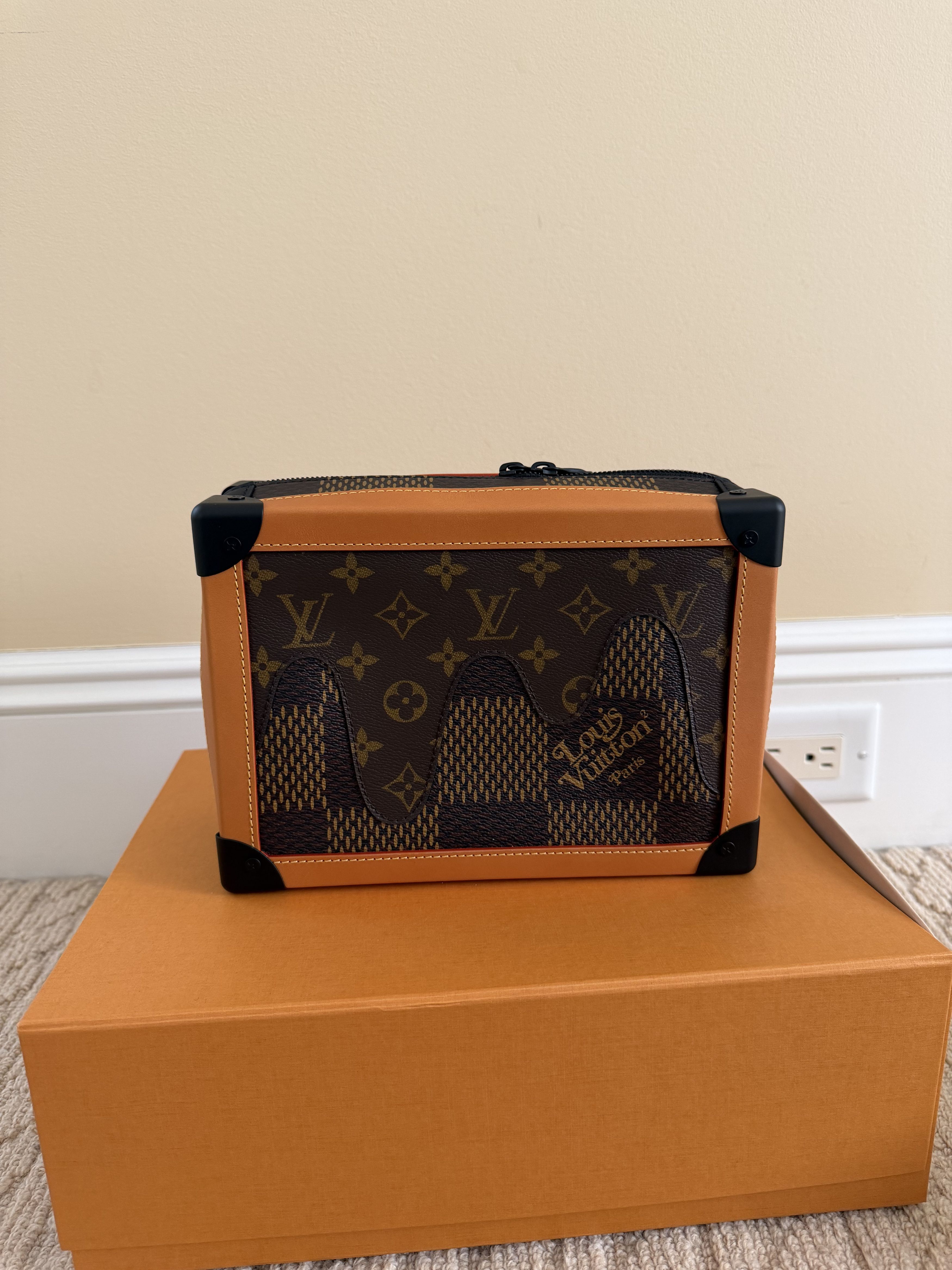 Louis Vuitton × Nigo Louis Vuitton Nigo Trunk Size ONE SIZE - 1 Thumbnail