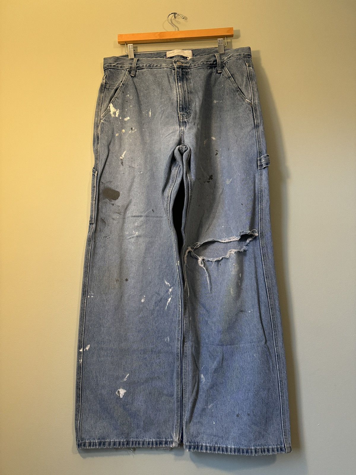 Store Vintage Thrashed & Painted Levi’s