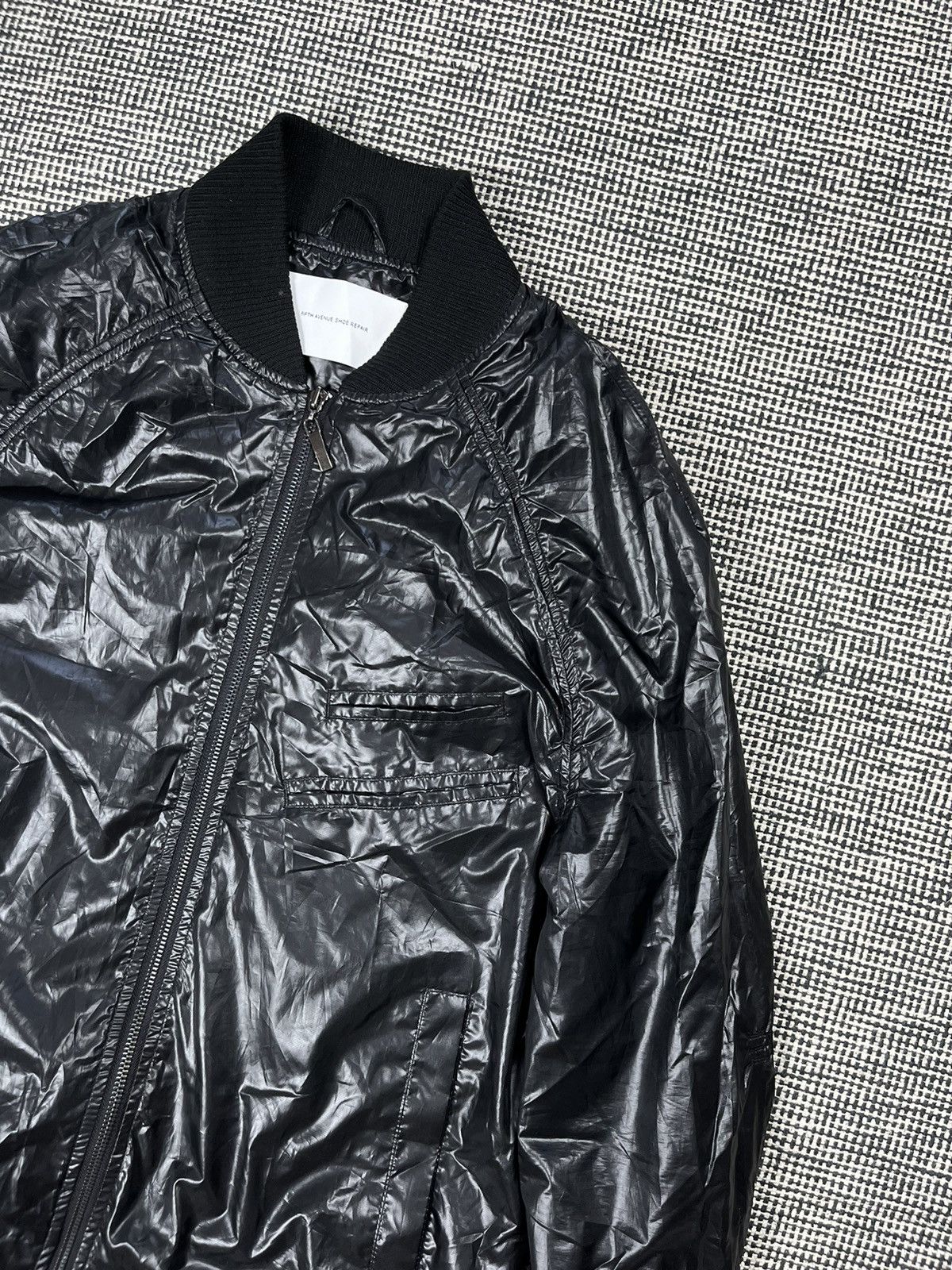 V AVE SHOE REPAIR Fifth avenue shoe repair nylon shiny bomber jacket Size US M / EU 48-50 / 2 - 2 Thumbnail