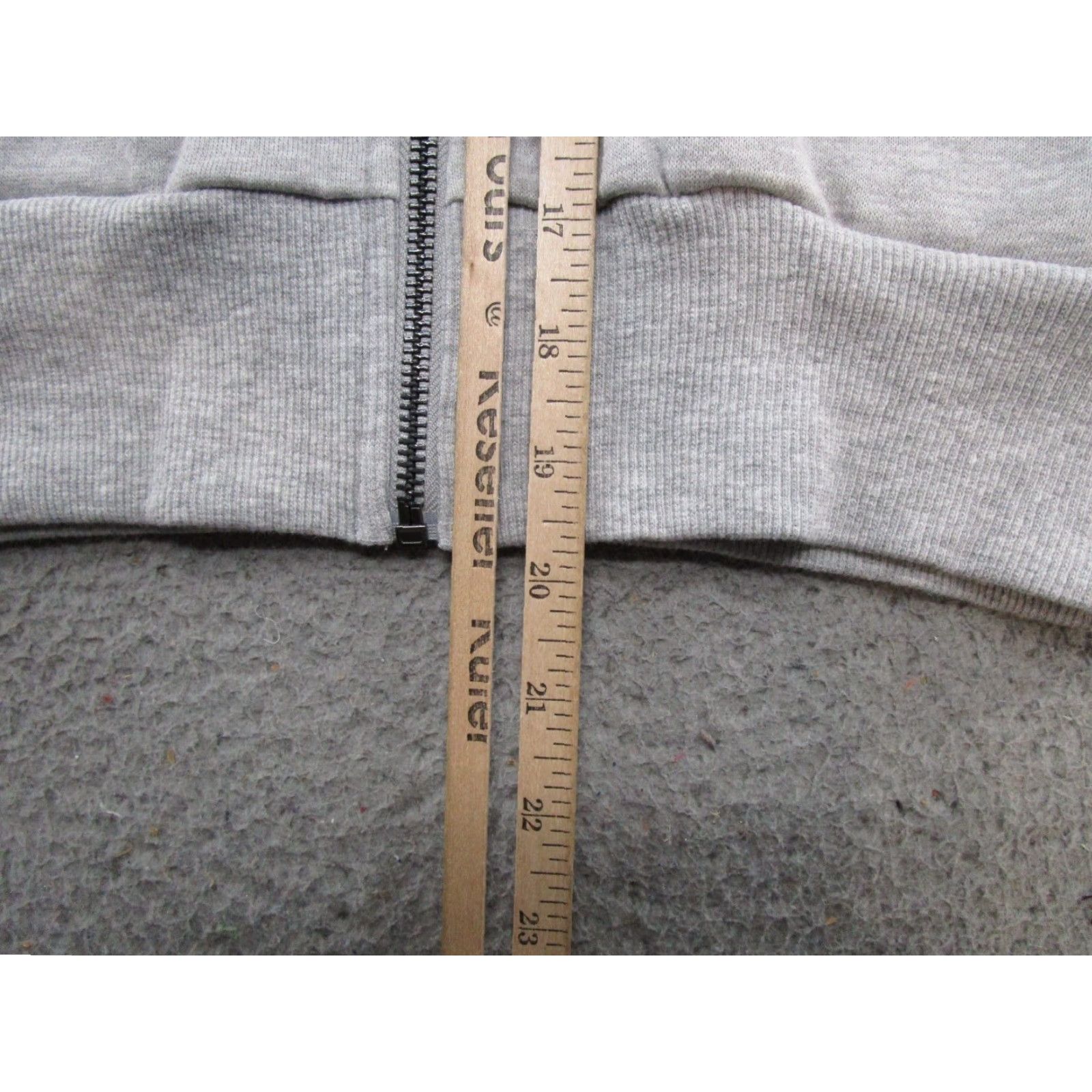 Budweiser Budweiser Nothing Beats a Bud Full Zip Up Hoodie Women's Size S Gray Cotton Blend Zipper Beer Theme 90s? Size S / US 4 / IT 40 - 5 Thumbnail
