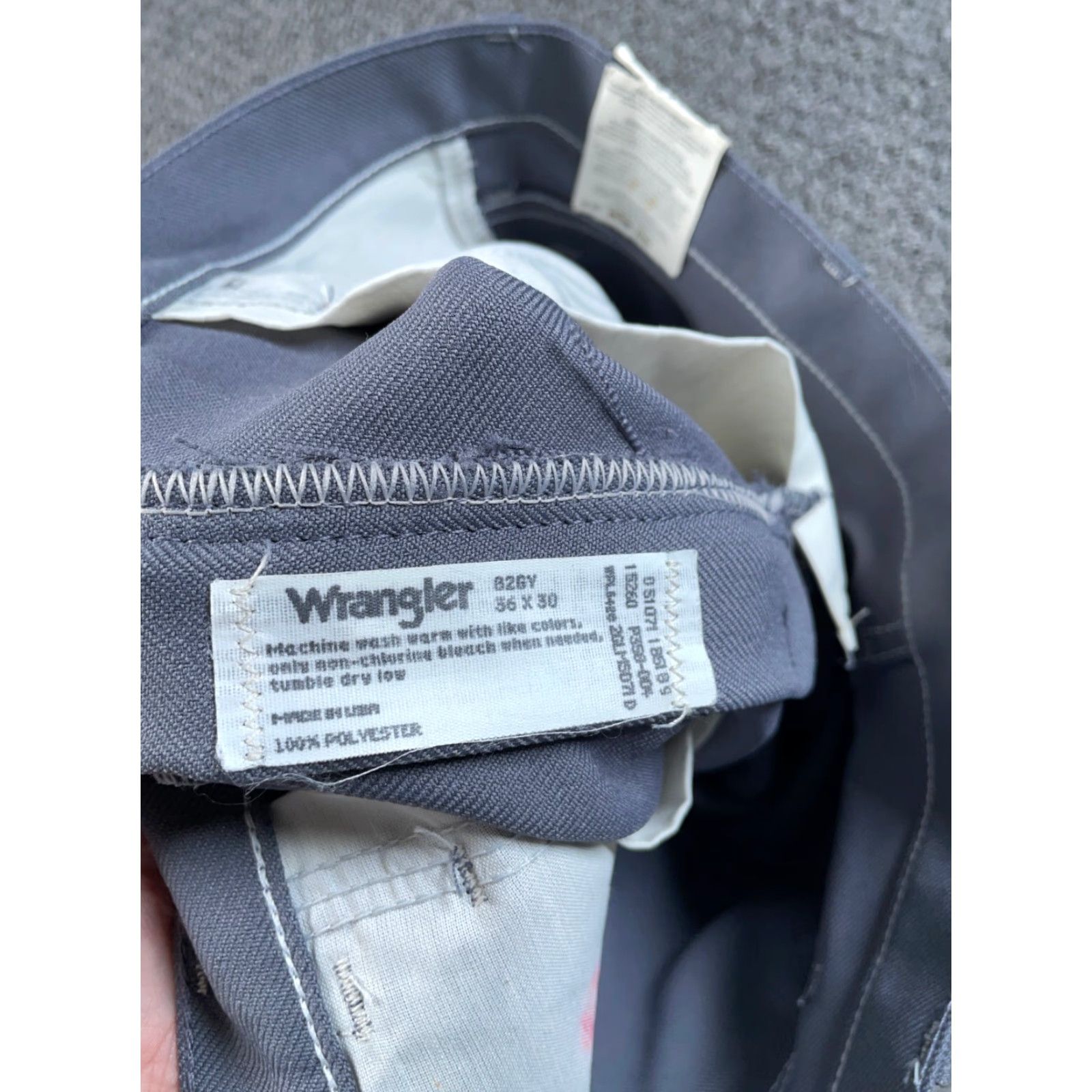 Wrangler VINTAGE Wrangler Pants Regular Fit 36 x 30 Gray Polyester USA Mens 80s Retro Chino Flat Front Zip Fly Pockets Straight Inseam 30" Size US 34 / EU 50 - 3 Thumbnail