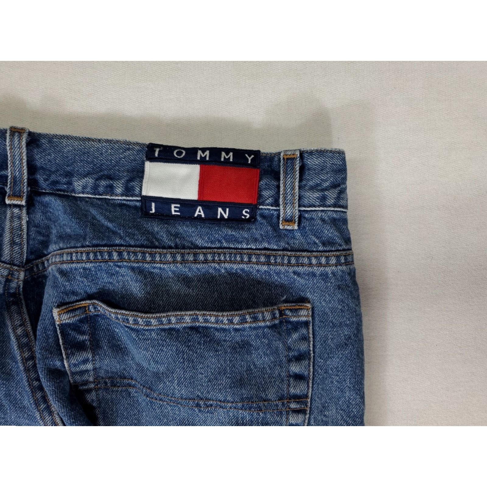 Tommy Hilfiger VINTAGE Tommy Hilfiger Jeans Baggy Wide-Leg Mens 38x30 Blue 90s Y2K Size US 38 / EU 54 - 3 Thumbnail