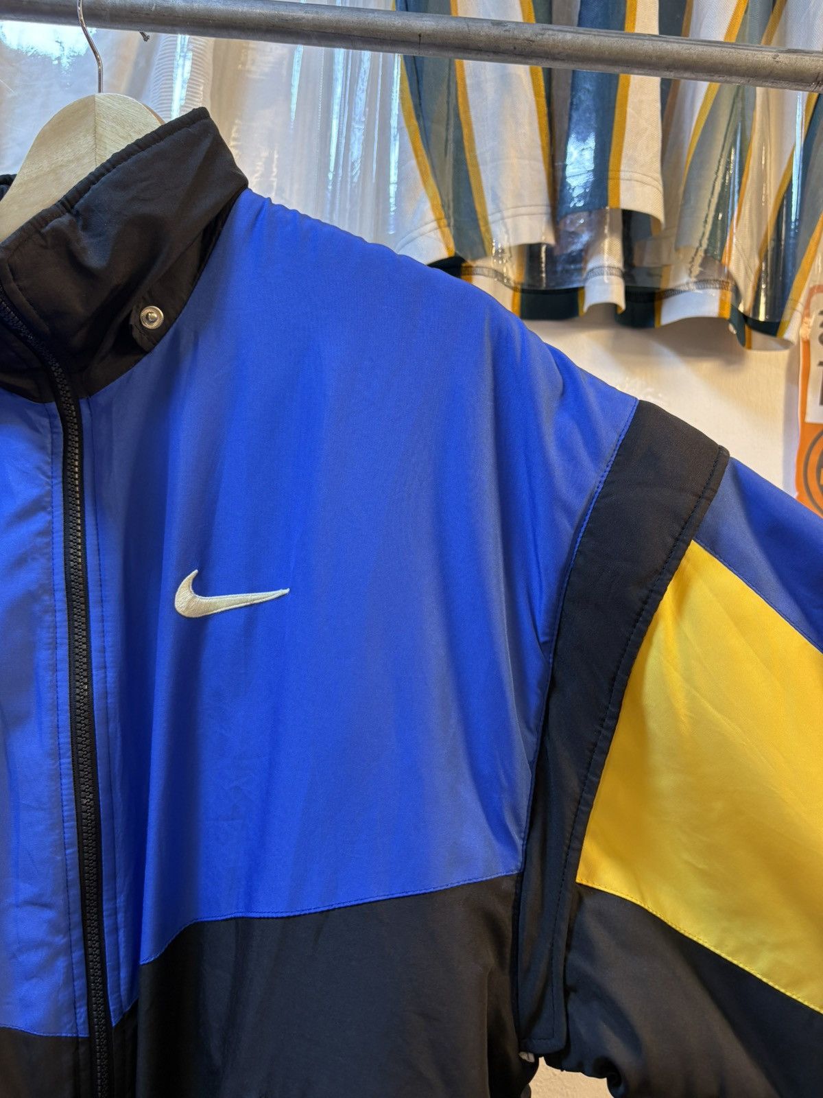 Nike Vintage Nike Swoosh Puffer Jacket Size US M / EU 48-50 / 2 - 9 Thumbnail