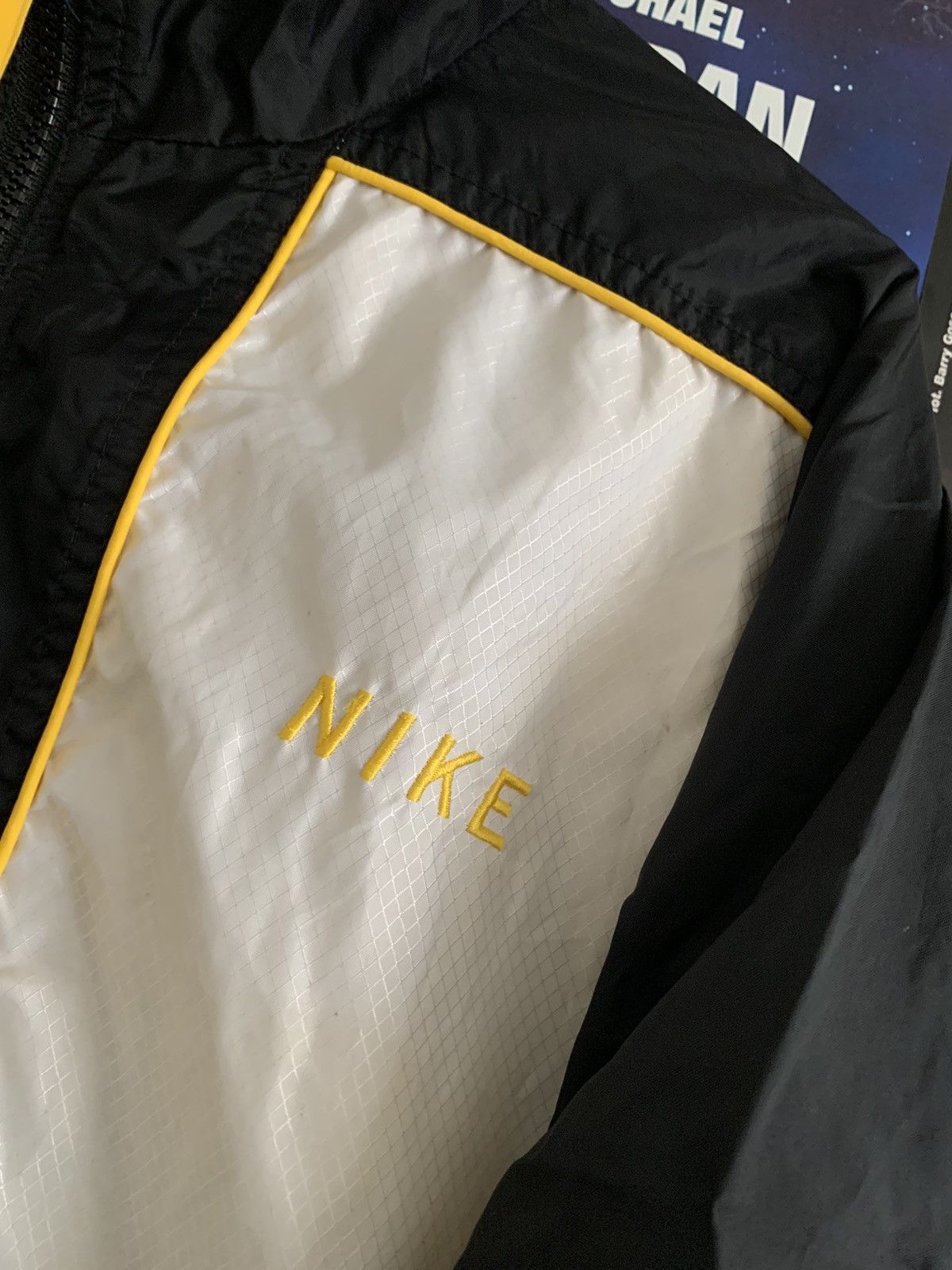 Nike × Vintage 90s Vintage Nike Windbreaker Light Jacket Size US L / EU 52-54 / 3 - 3 Thumbnail