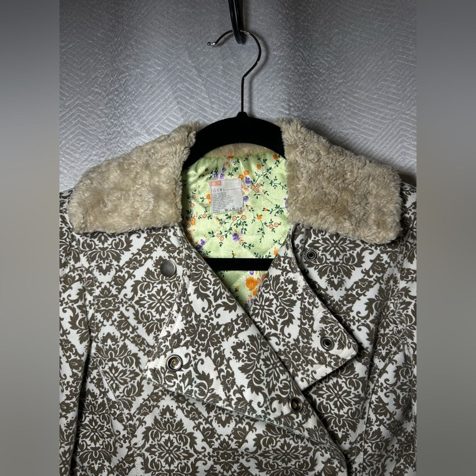 Urban Outfitters Urban Outfitters Wallpaper Coat- Vintage- Damask- Fur Sz XS Size XS / US 0-2 / IT 36-38 - 2 Thumbnail