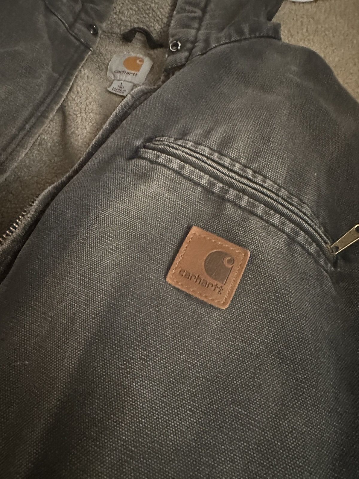 Carhartt Thrashed Vintage Carhartt J141 BLK Sierra Jacket Size US L / EU 52-54 / 3 - 5 Thumbnail
