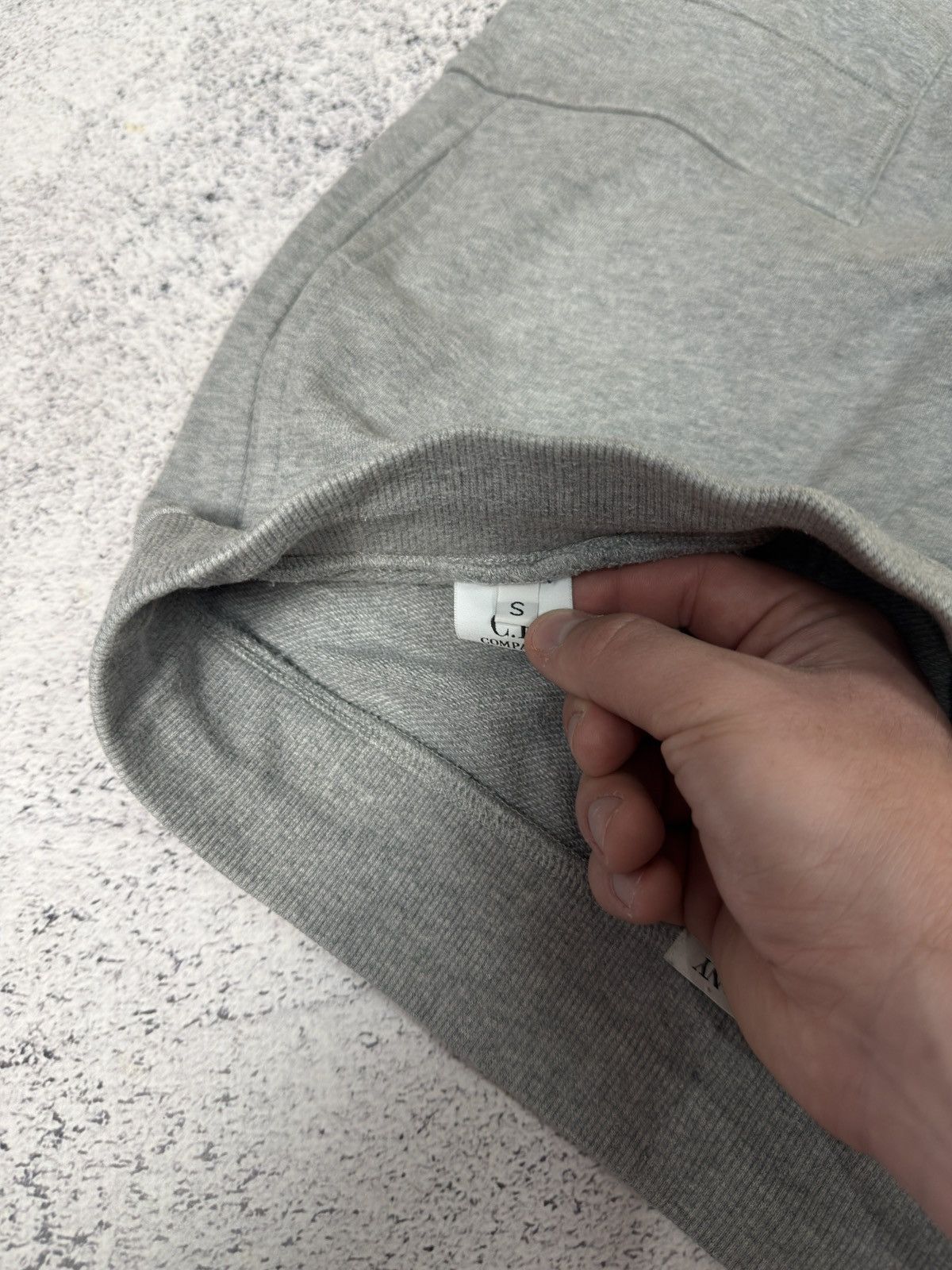 C.P. Company C.P. Company Diagonal Raised Fleece Cargo Grey Sweatpants Size US 32 / EU 48 - 9 Thumbnail