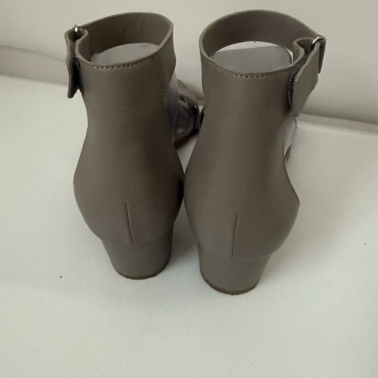 Vince Vince “Rita” Ankle Strap Leather Heeled City Sandals Size US 9.5 / IT 39.5 - 4 Thumbnail