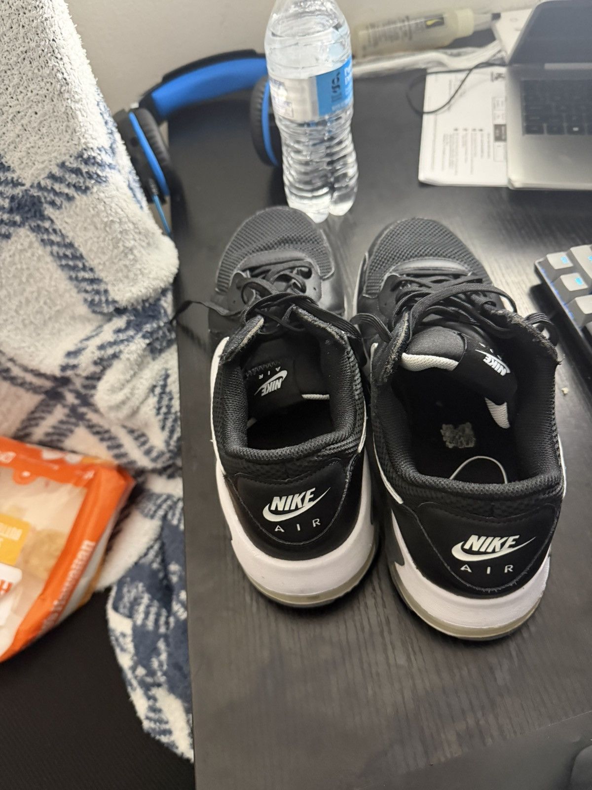 Nike Nike Air Size US 11 / EU 44 - 4 Thumbnail