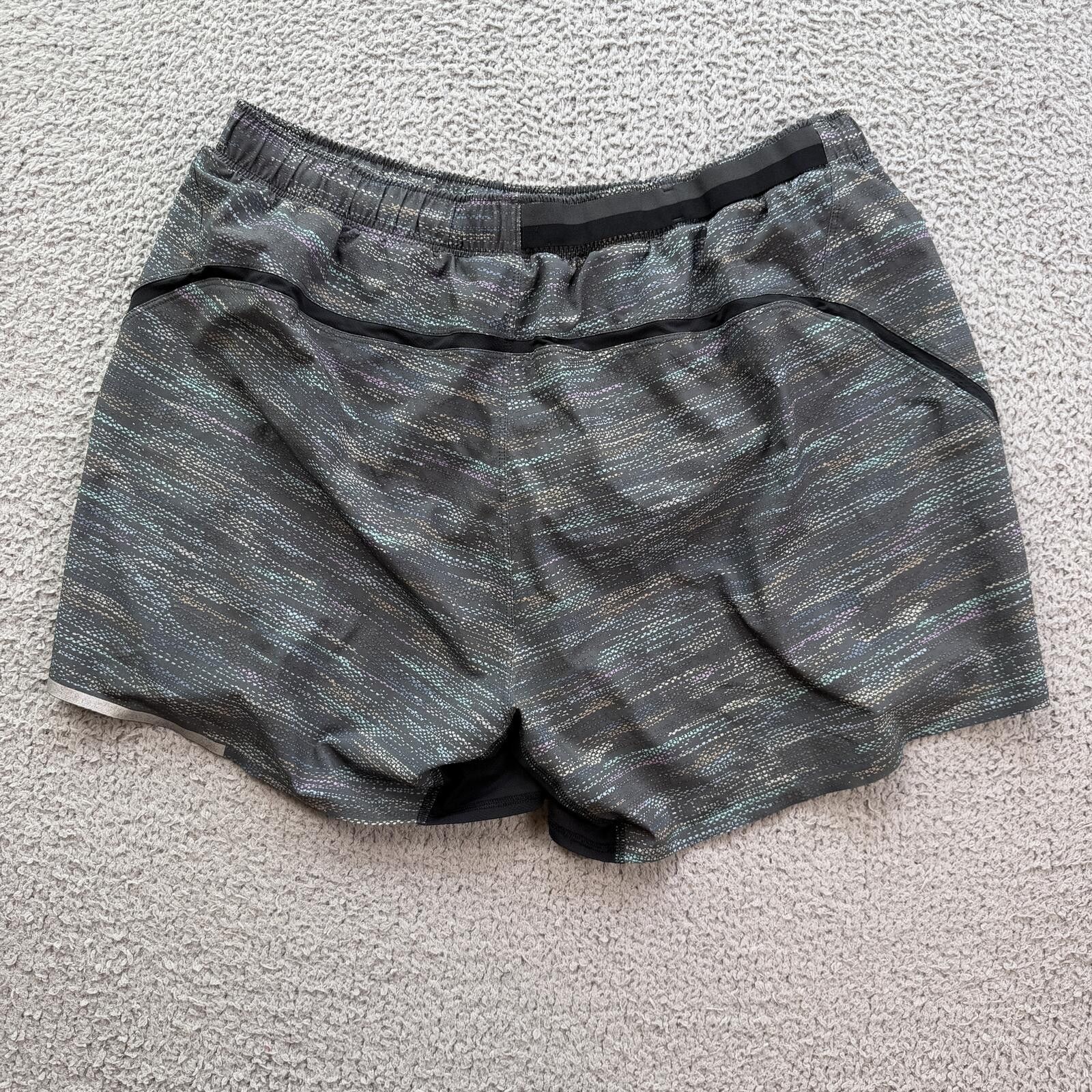Lululemon Lululemon Men’s Lined Running Shorts XL Gray Reflective Size US 36 / EU 52 - 2 Thumbnail