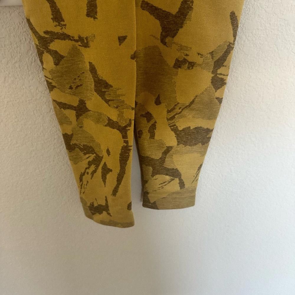 Gymshark Gymshark Adapt Camo Seamless Legging Savanna Yellow Small Size 28" / US 6 / IT 42 - 10 Thumbnail