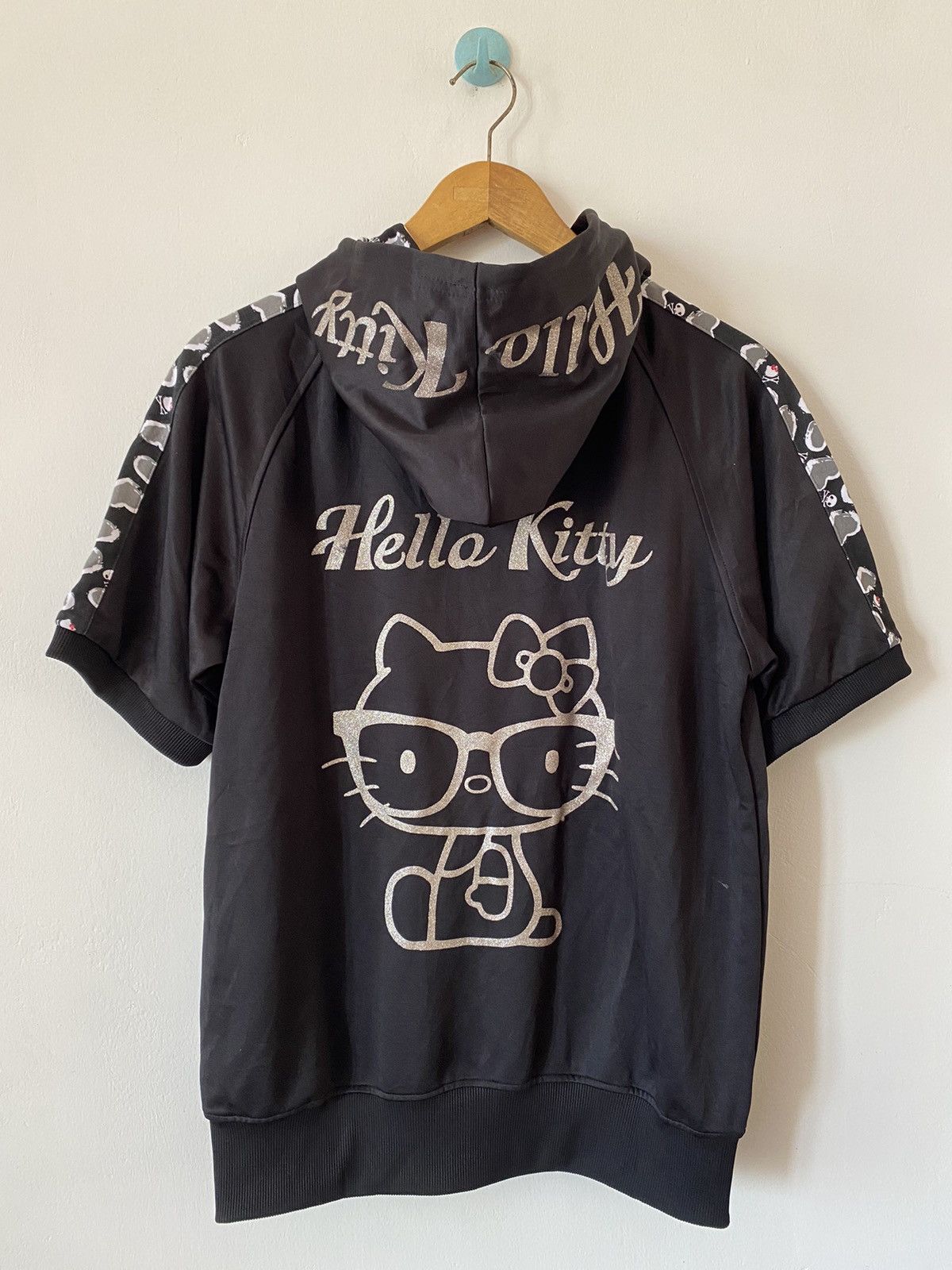 Anime × If Six Was Nine × Japanese Brand Vintage 90' Hello Kitty Big Logo Hoodies Sweater Size US L / EU 52-54 / 3 - 6 Thumbnail