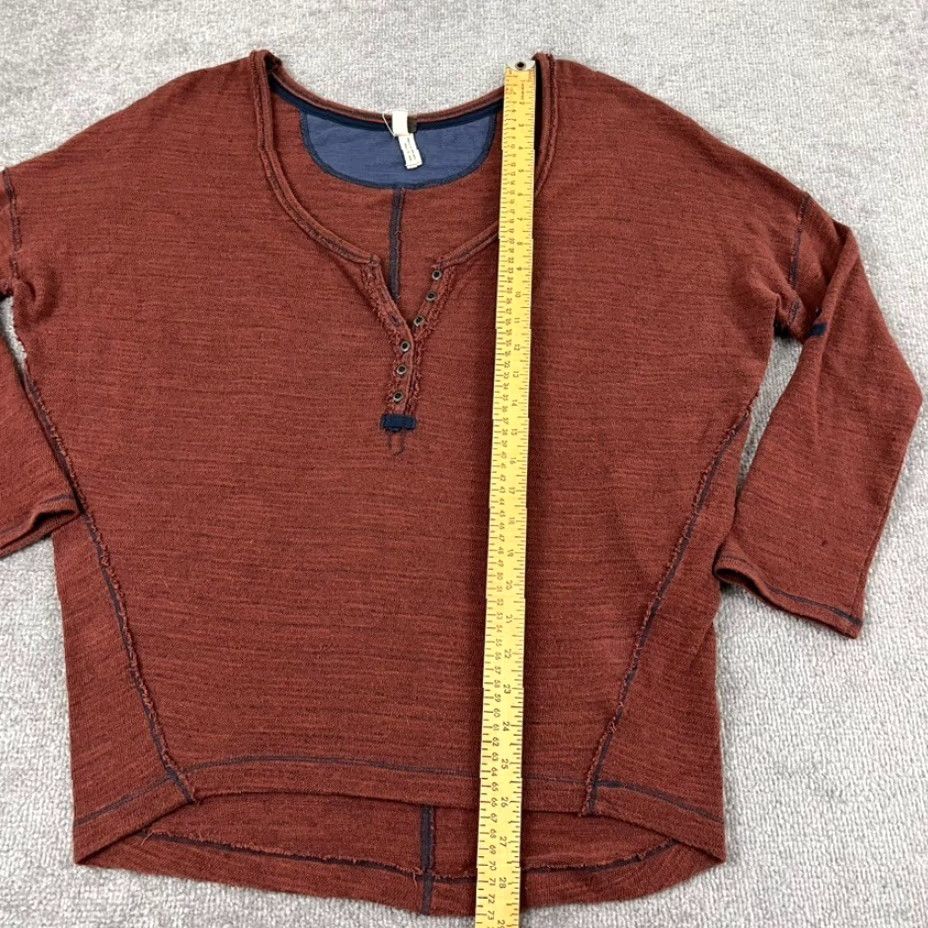 Free People FREE PEOPLE Top Womens PS Small Beach Haven Rusty Red Henley Tee Cotton Roll Tab Shirt Petite Womens Mens? Size S / US 4 / IT 40 - 4 Thumbnail